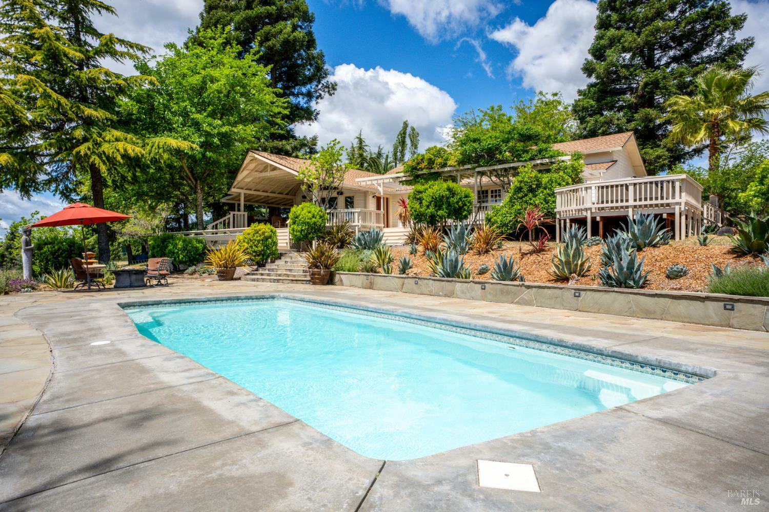 3760 King Ranch Road  Ukiah CA 95482 photo