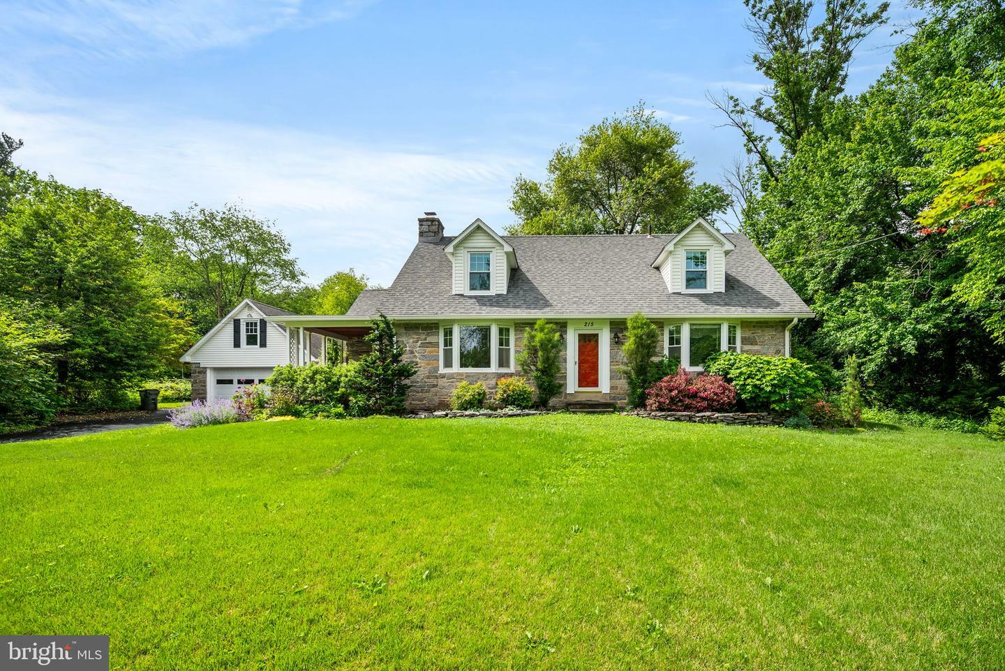 Property Photo: 215 Copples Lane PA 19086