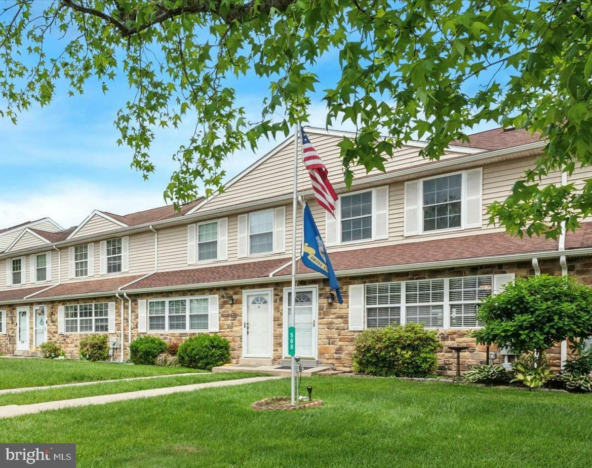 Property Photo: 508 Lancaster Court 493 PA 19335
