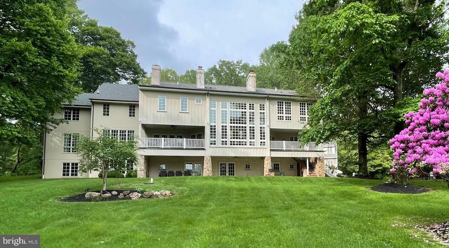 Property Photo:  2 Green Lane  PA 19355 