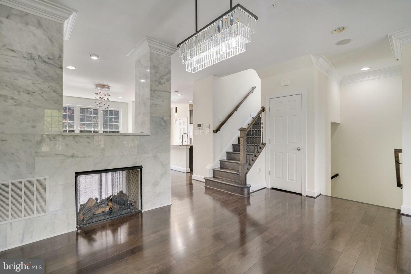 Property Photo: 2082 Hutchison Grove Court VA 22043