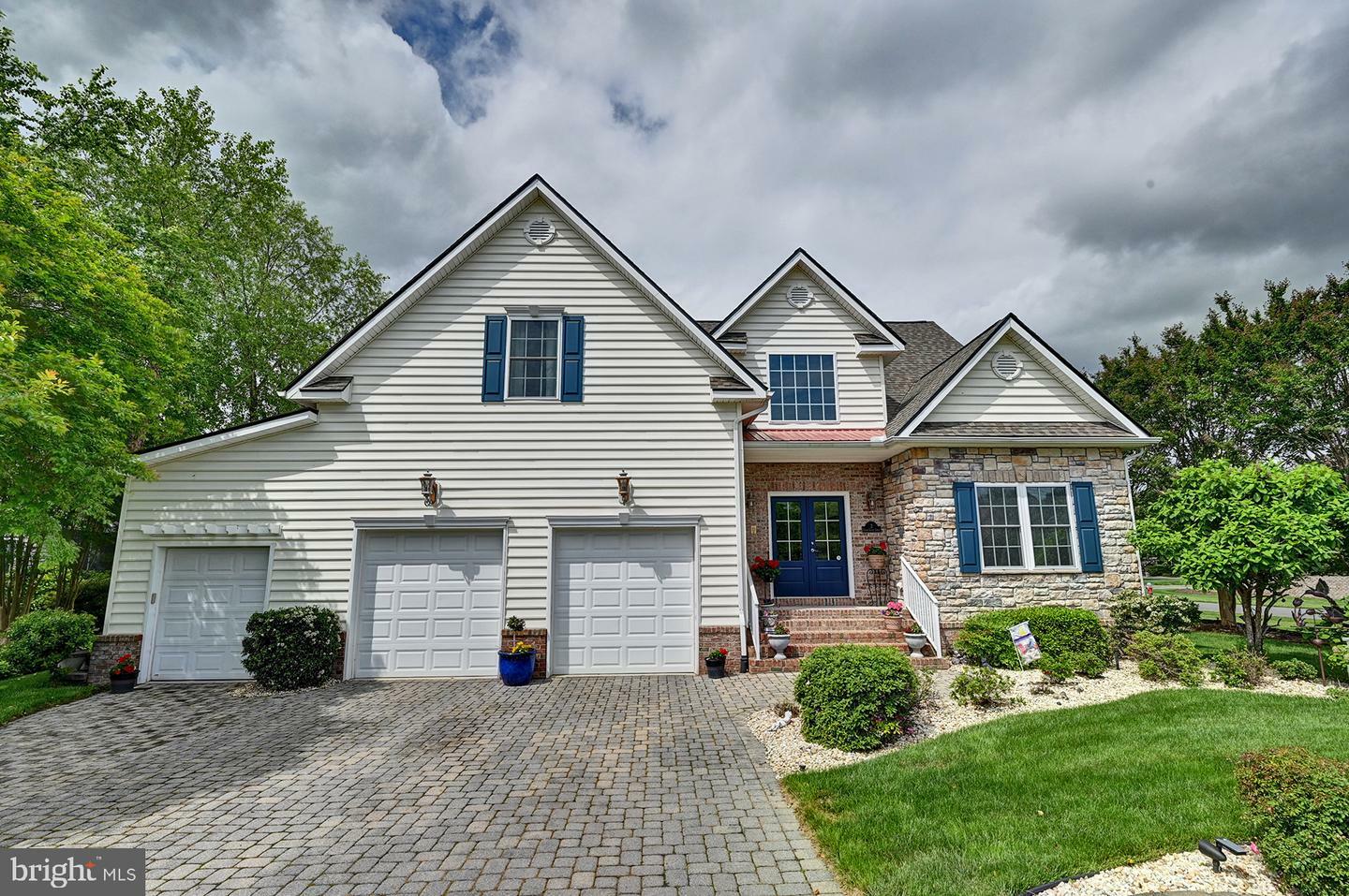 Property Photo:  2 Cedar Grove Court  DE 19970 