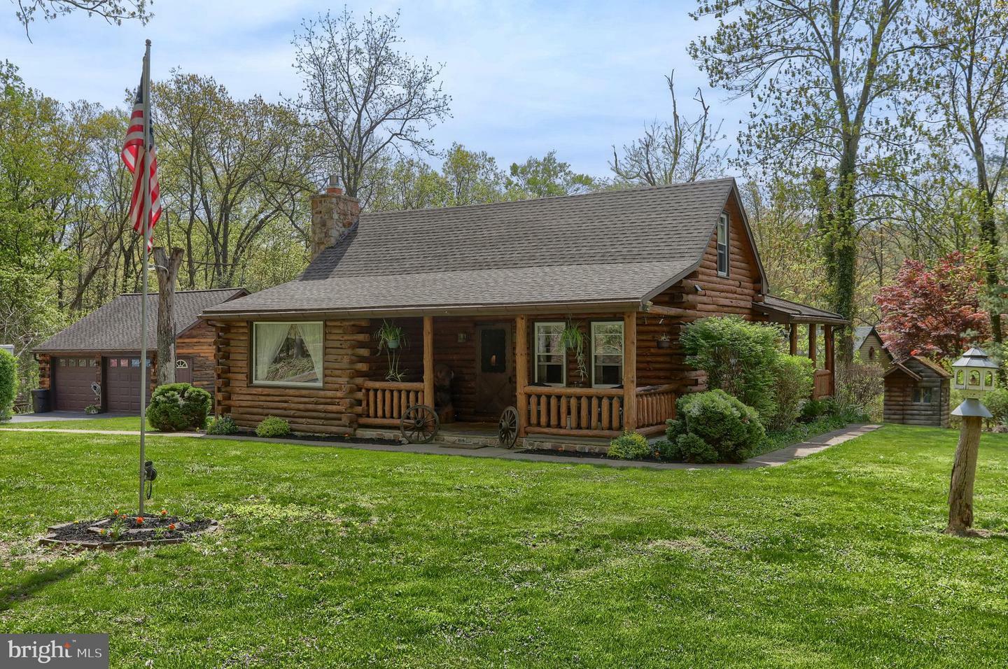 568 Camp Strause Road  Fredericksburg PA 17026 photo