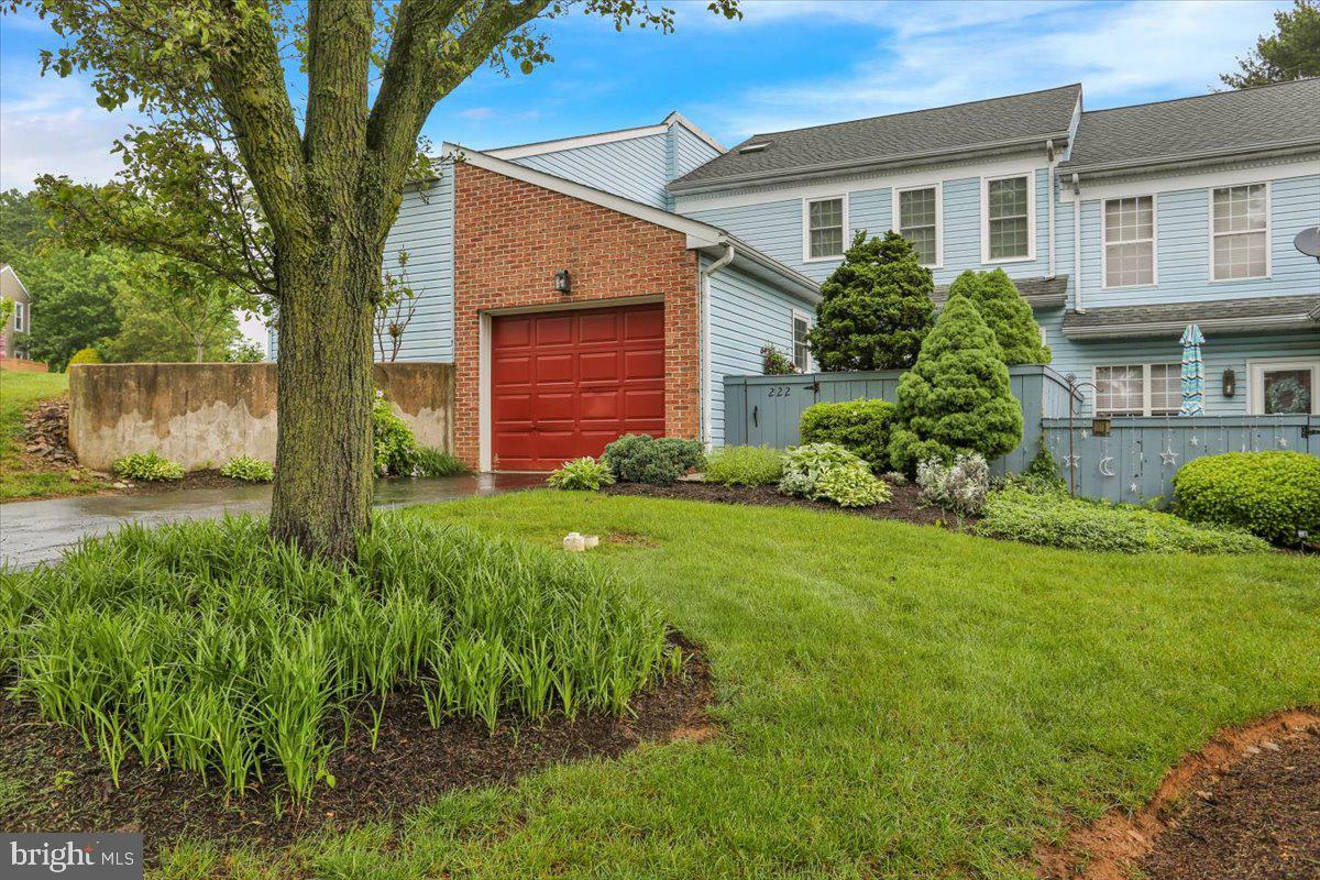 222 Winding Hill Drive  Lancaster PA 17601 photo