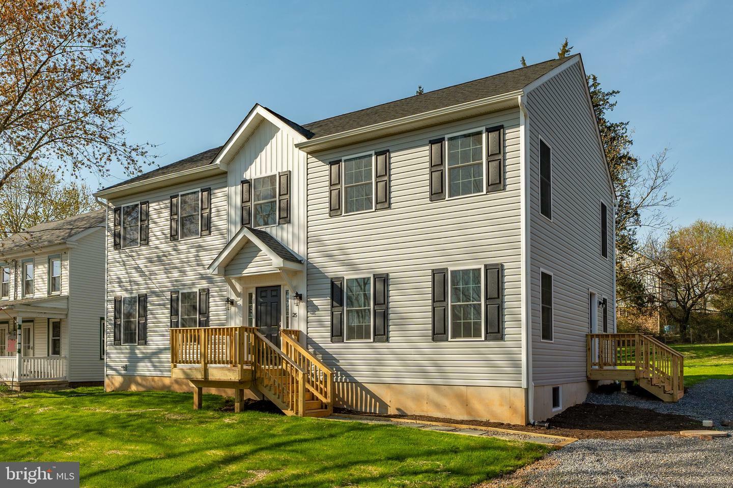 Property Photo: 25 Railroad Street PA 17517