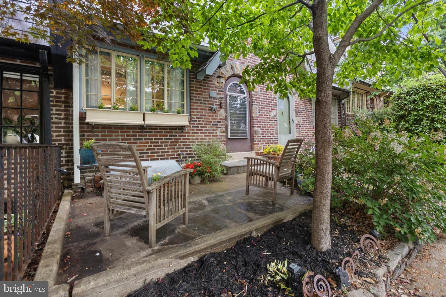 Property Photo: 3455 W Penn Street PA 19129