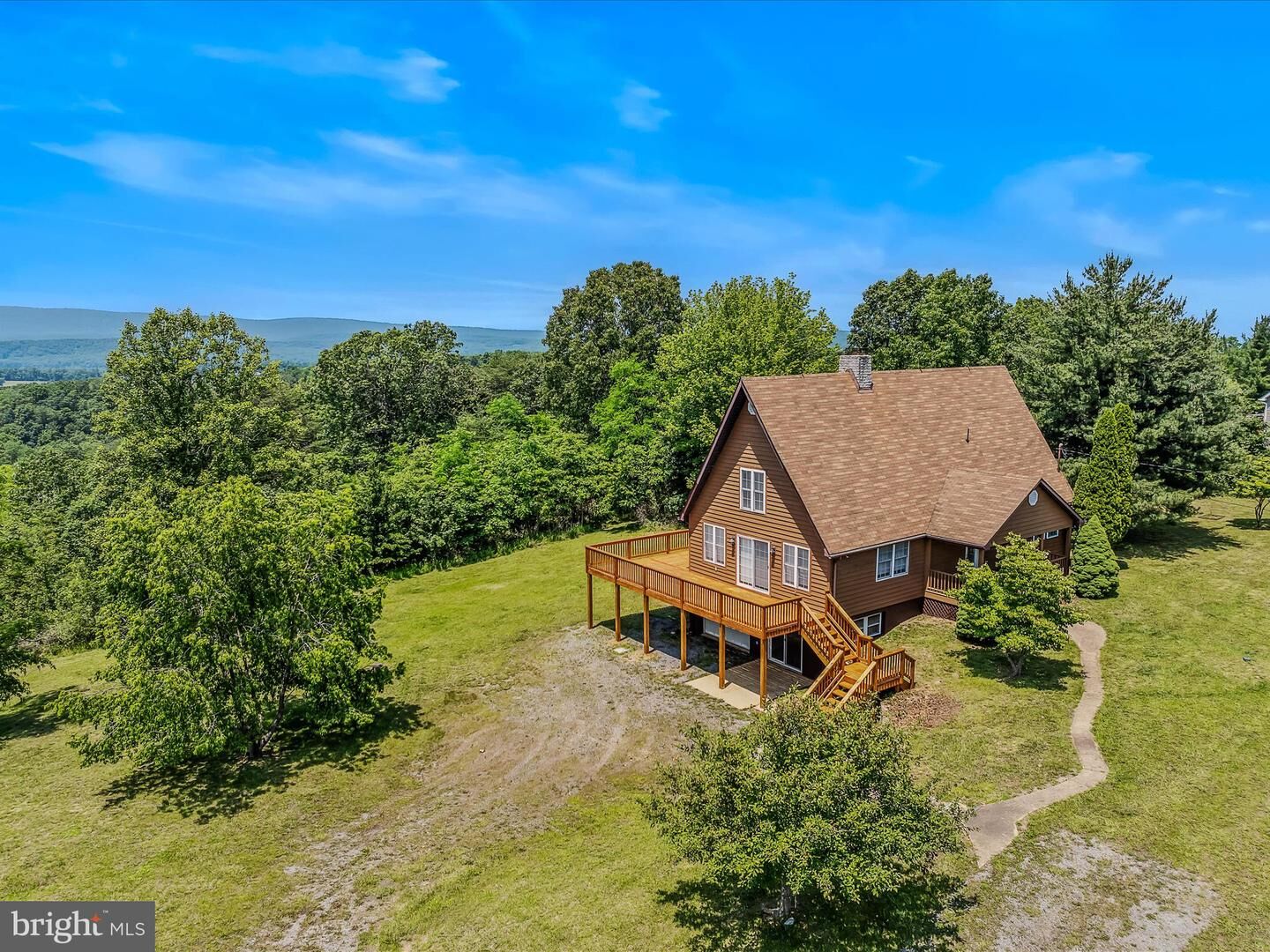 Property Photo: 3906 Highland Ridge Road WV 25411