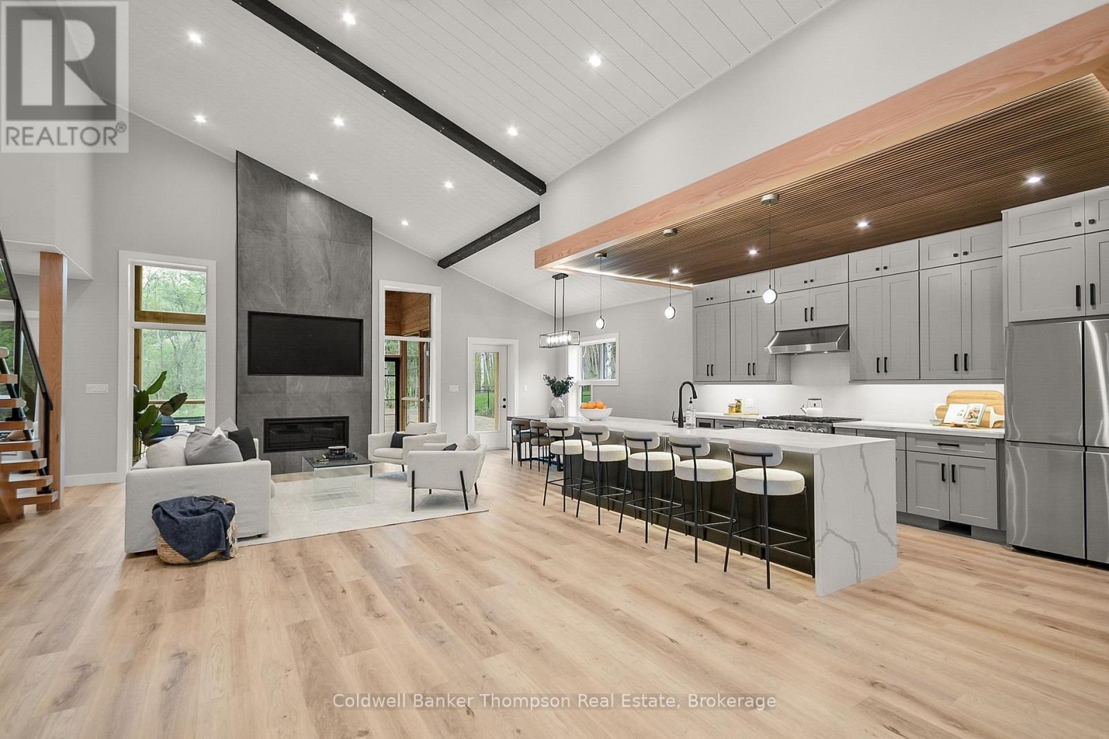 Property Photo: 120 Vernon Shores Avenue ON P1H 2J2