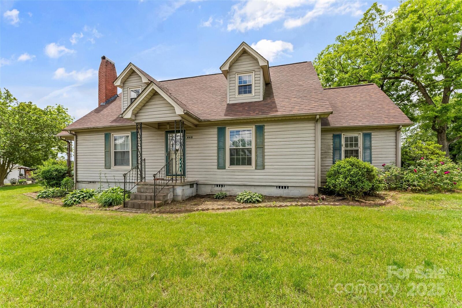 Property Photo:  465 South Main Street  NC 28630 