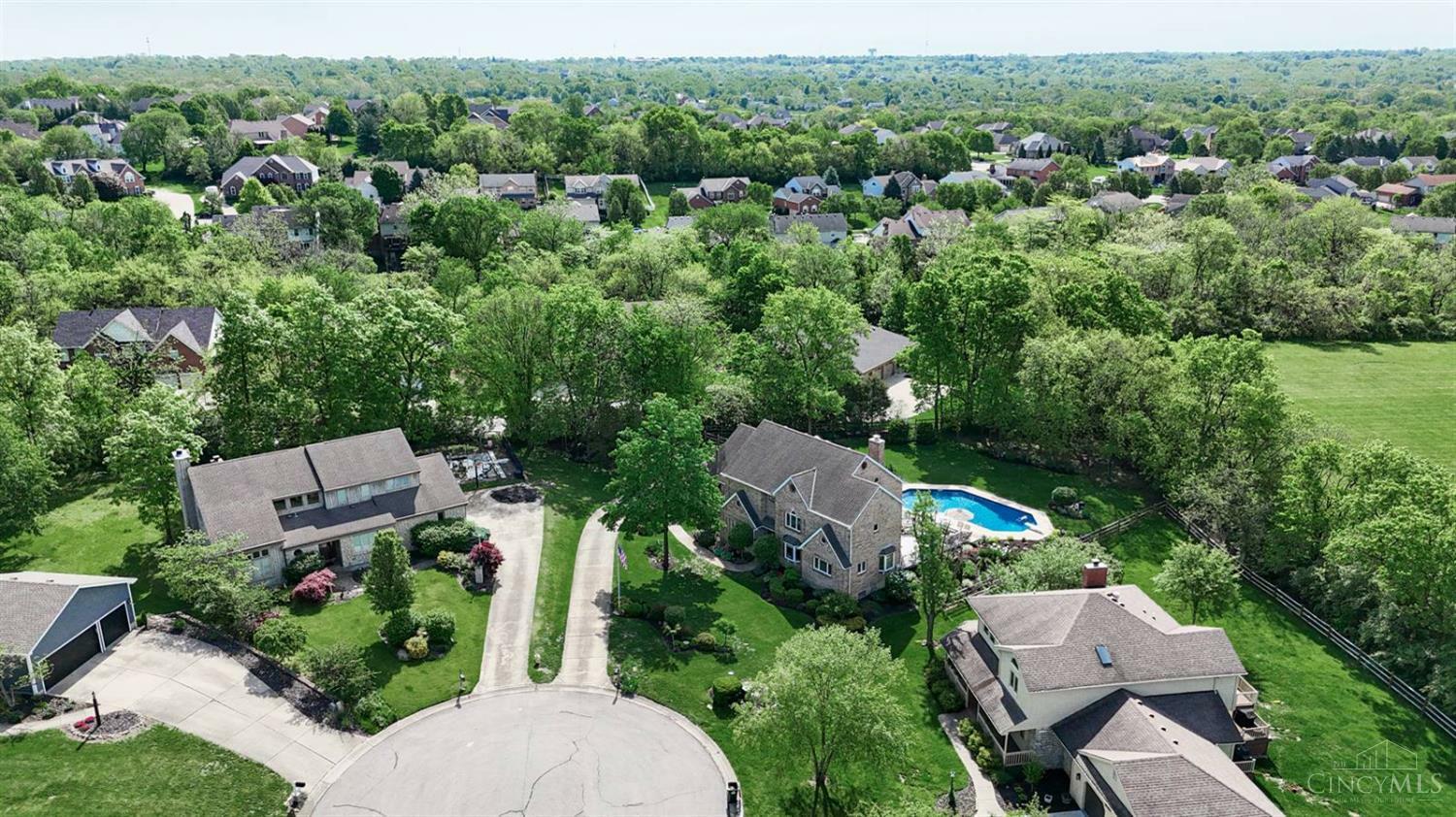 Property Photo: 5087 Park Ridge Court OH 45069