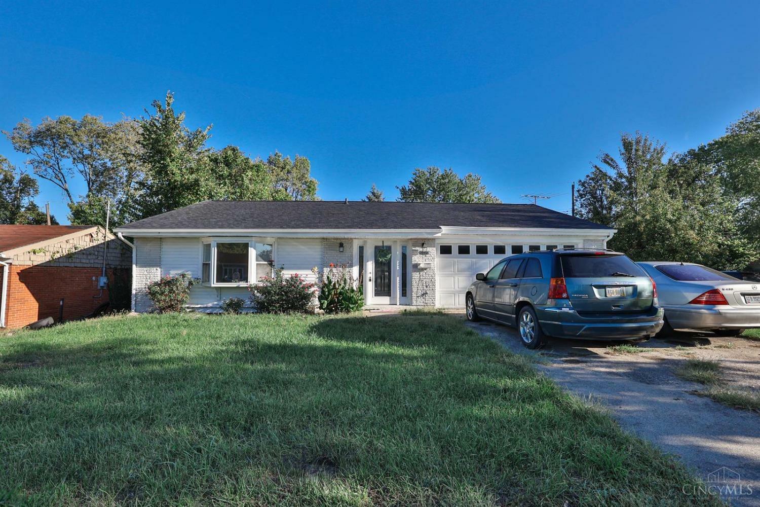Property Photo: 2052 Rubicon Place OH 45240