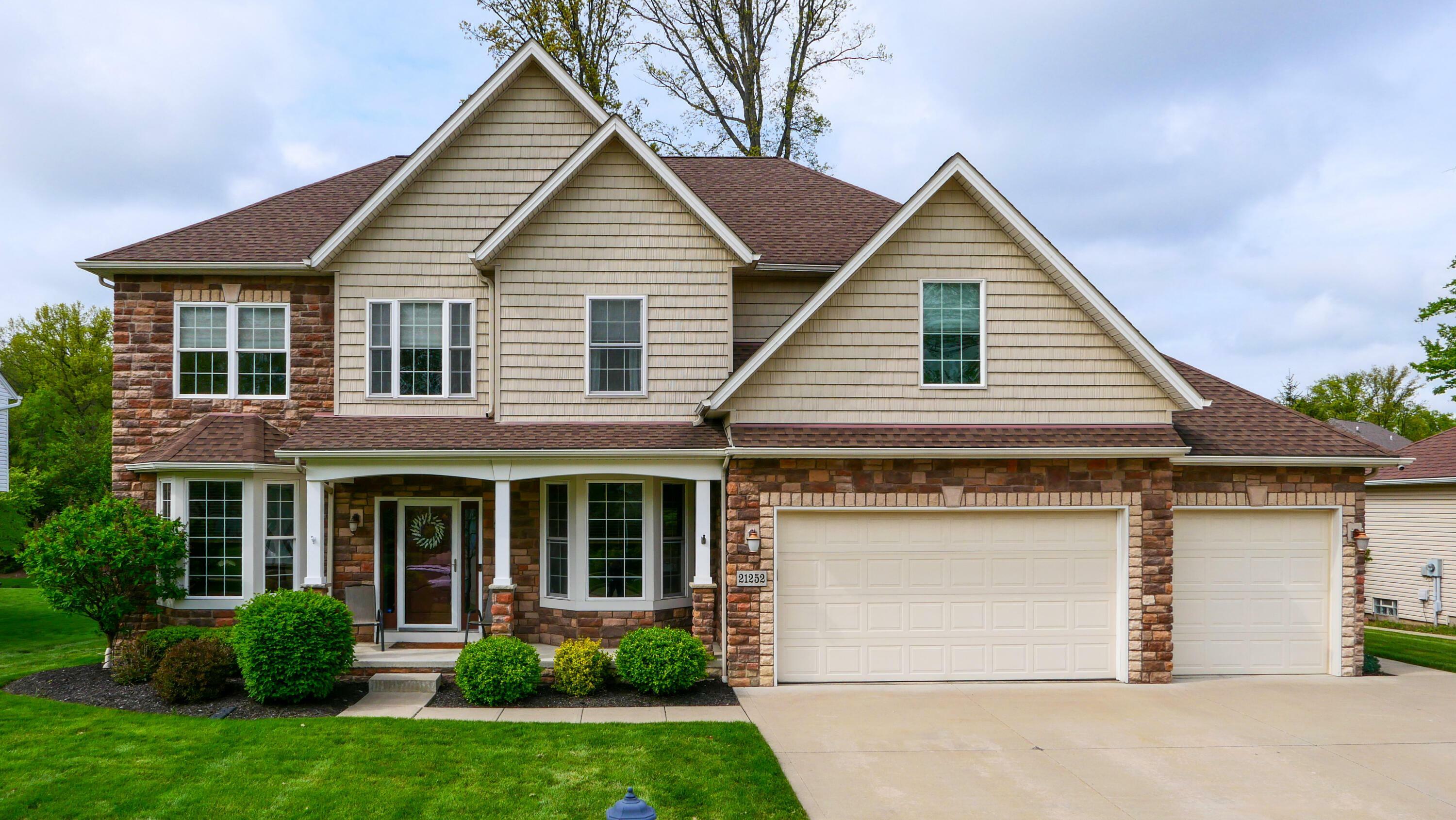 Property Photo: 21252 Breckenridge Lane OH 44149