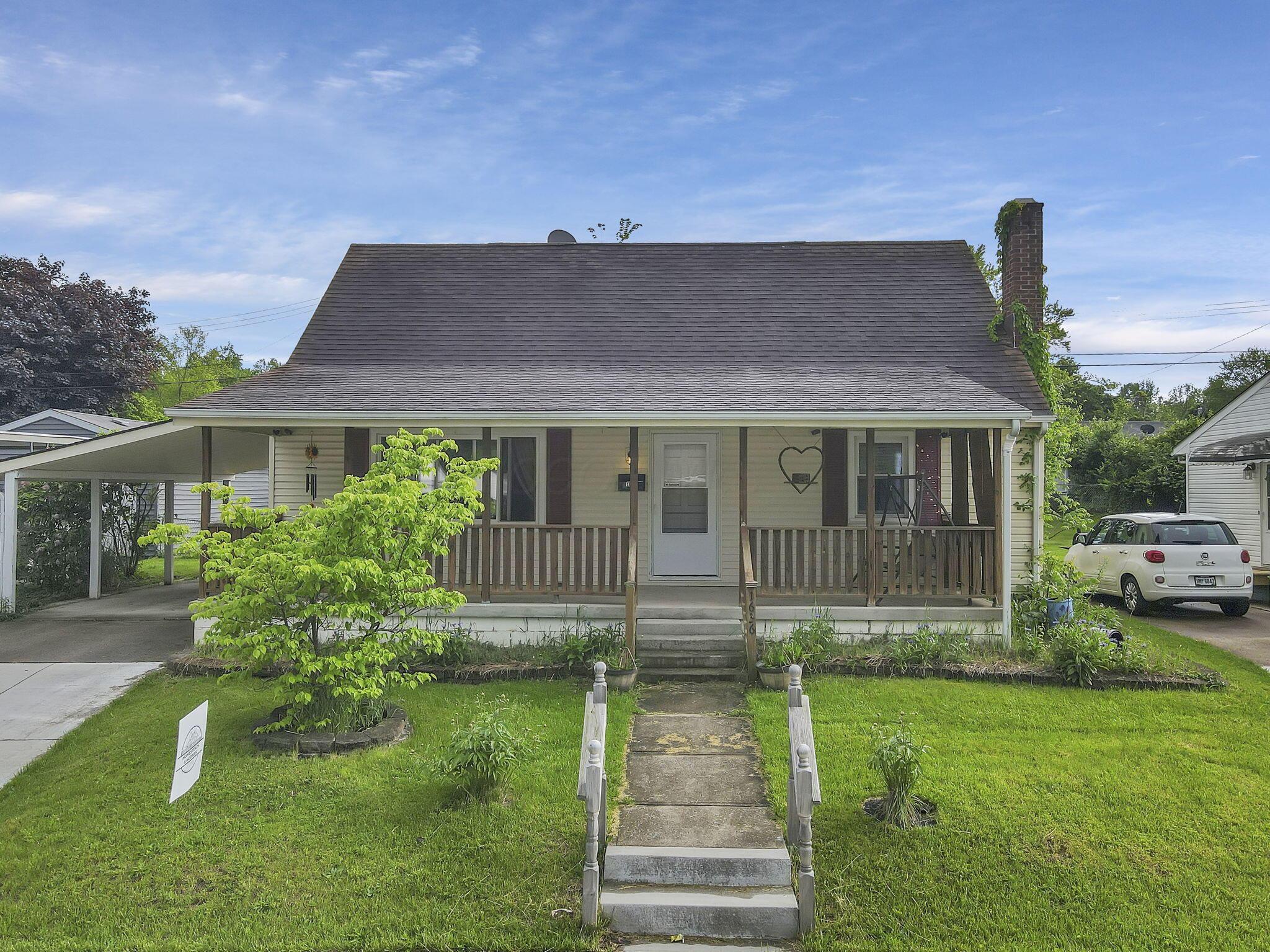 1636 W Mulberry Street  Lancaster OH 43130 photo