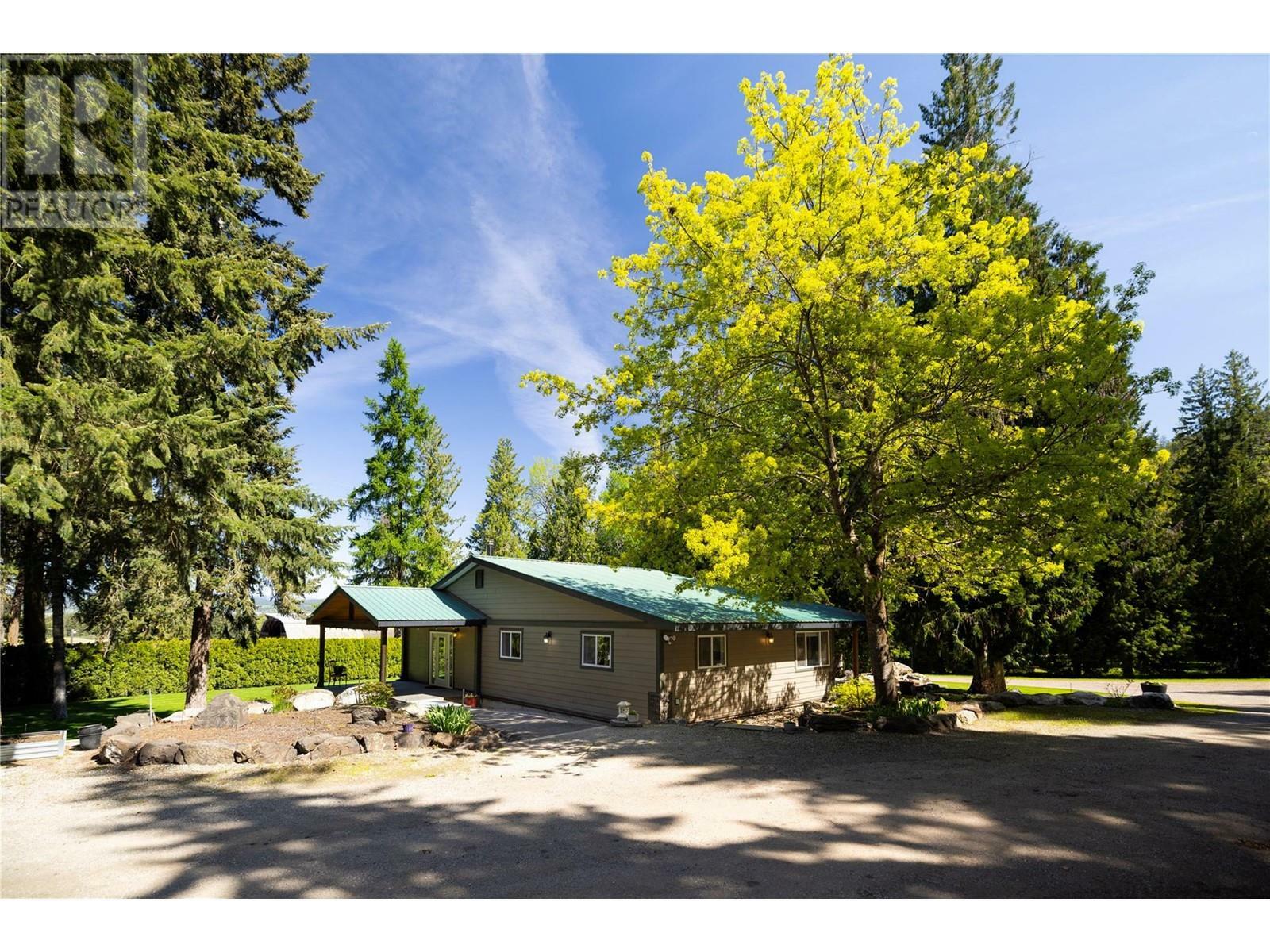 Photo de la propriété: 2350 Powerhouse Road BC V0E 1B8