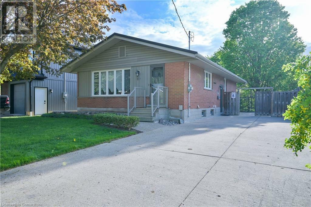 Property Photo: 67 Ruskview Road ON N2M 4S1