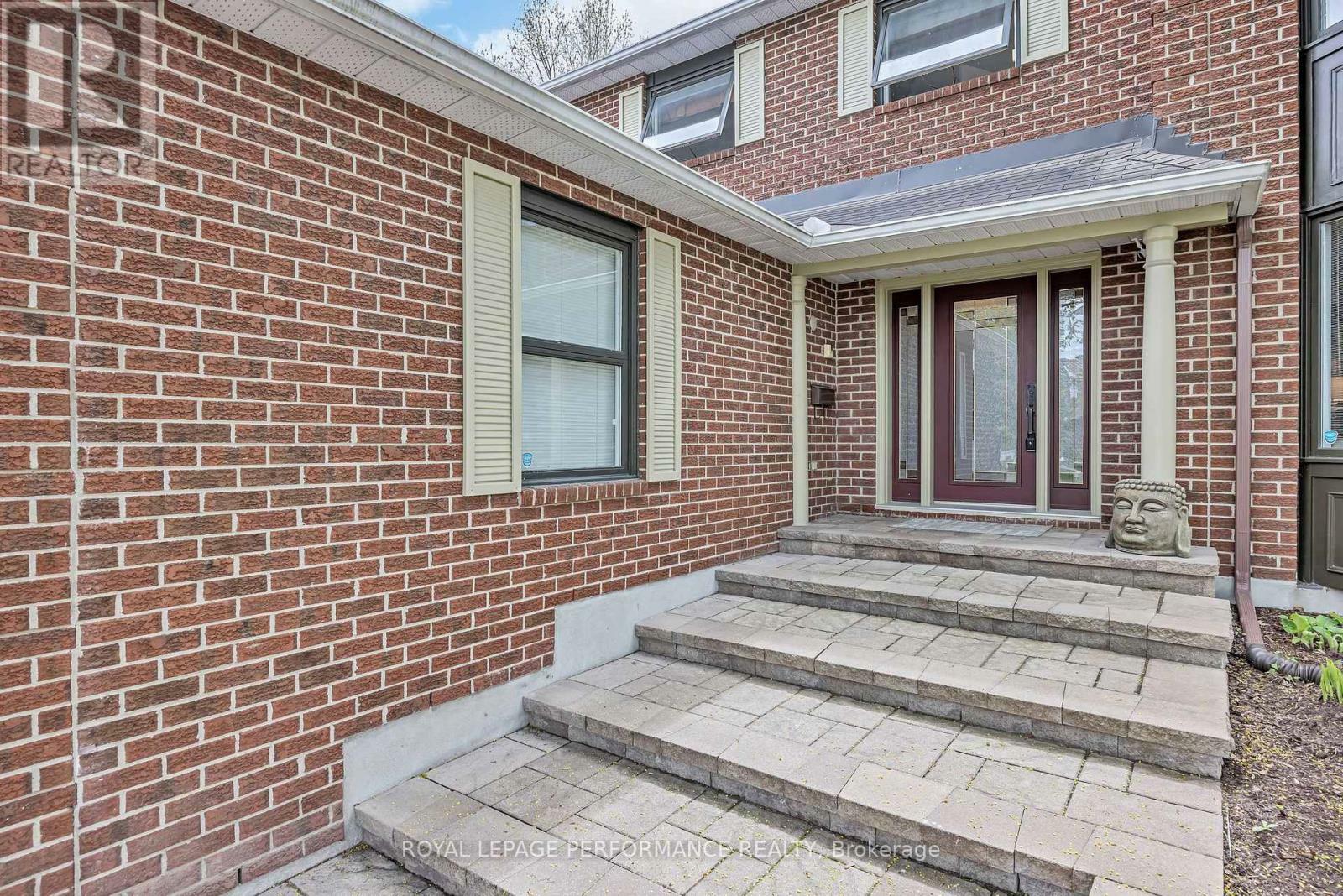 Photo de la propriété: 766 Lalande Terrace ON K4A 2M3