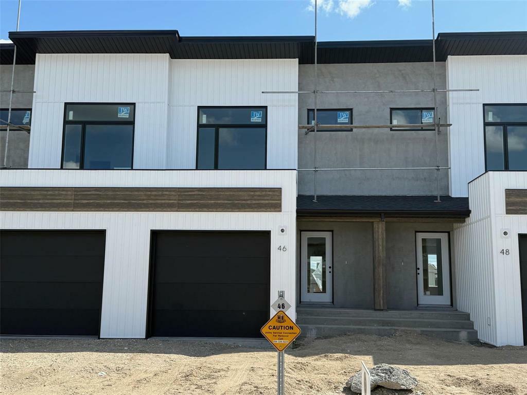 46 Kootenay Way  Steinbach MB R5G 2Y1 photo