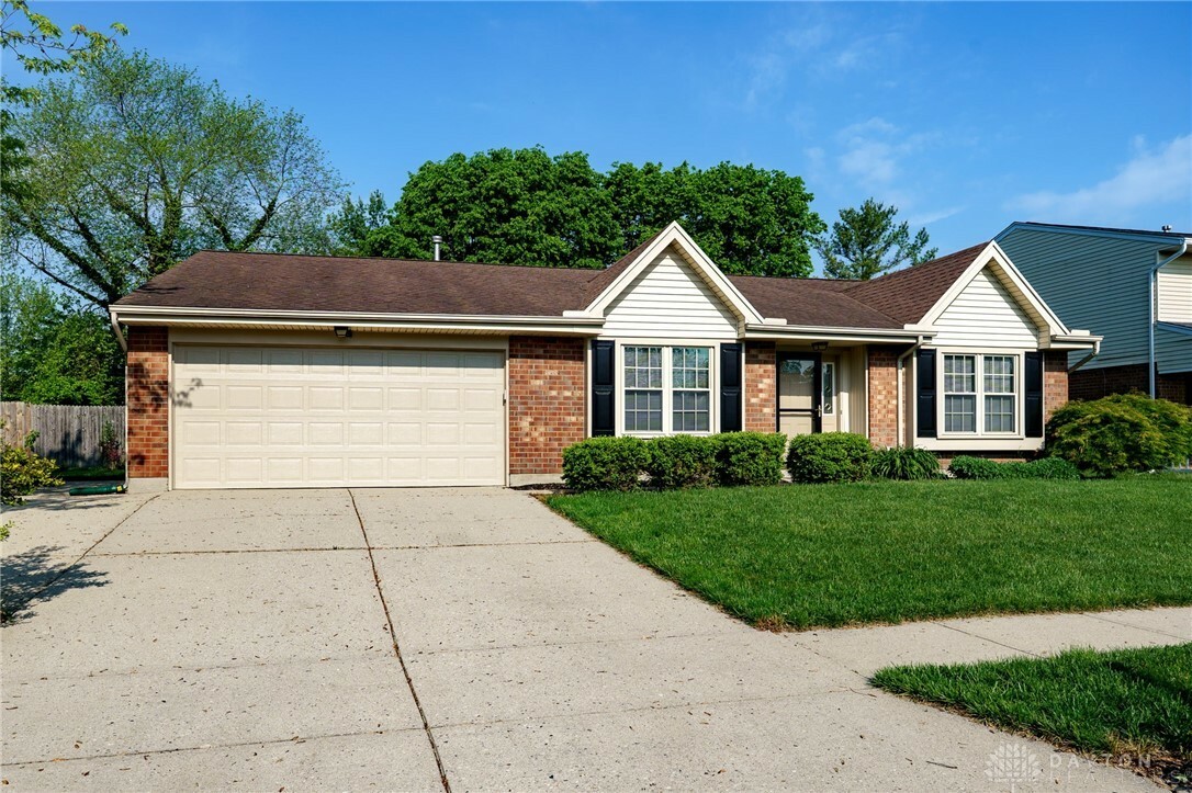 Property Photo: 8851 Davidgate Drive OH 45424
