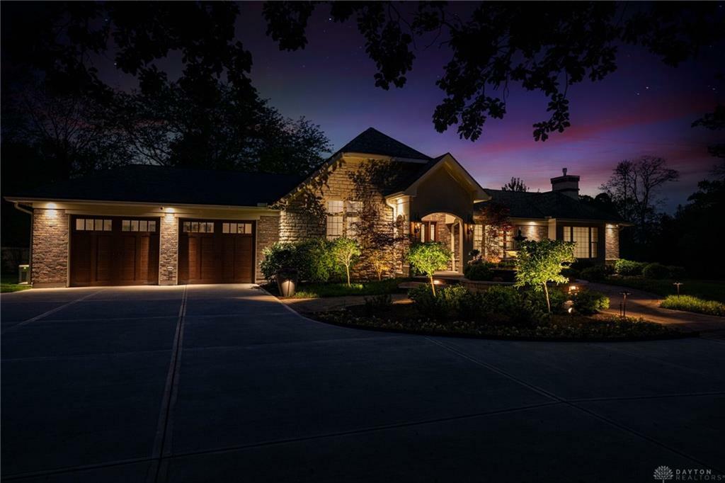 Property Photo: 317 Colonial Lane OH 45429