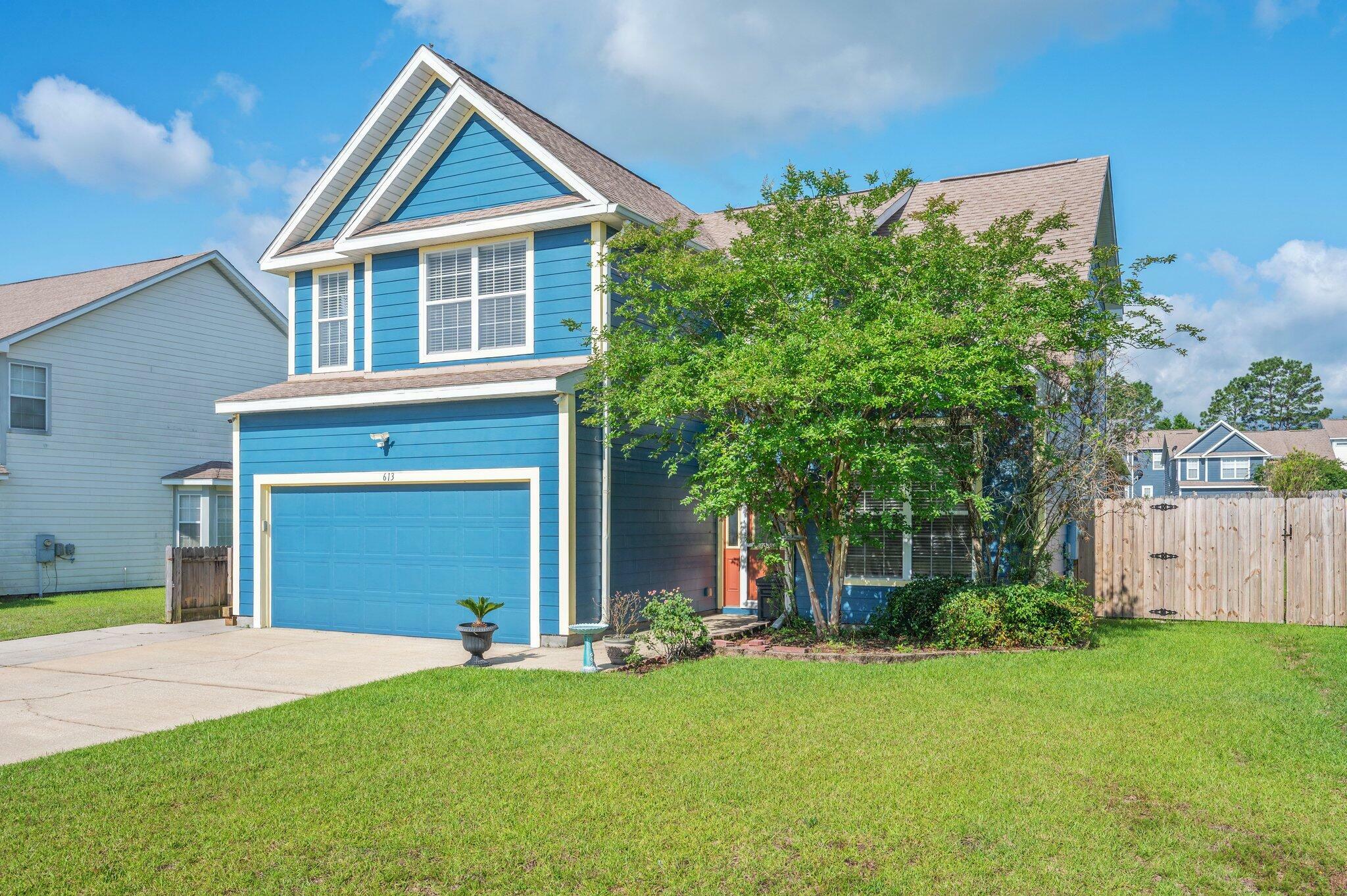 Property Photo: 613 Prairie Street FL 32536