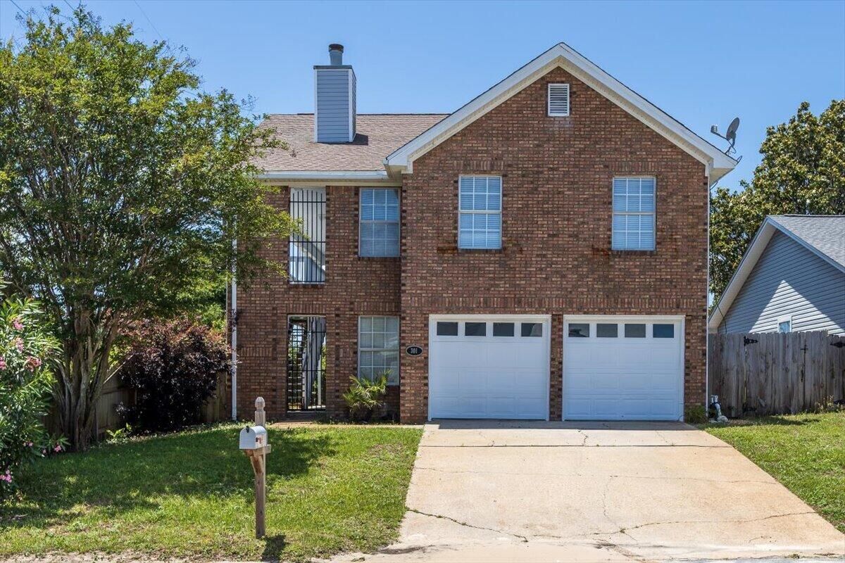 Property Photo: 301 Rue Dianne FL 32569