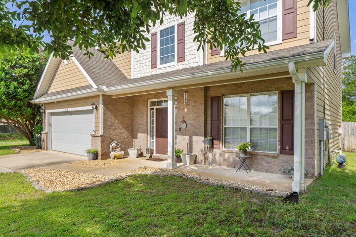 Property Photo:  3618 Topaz Circle  FL 32566 
