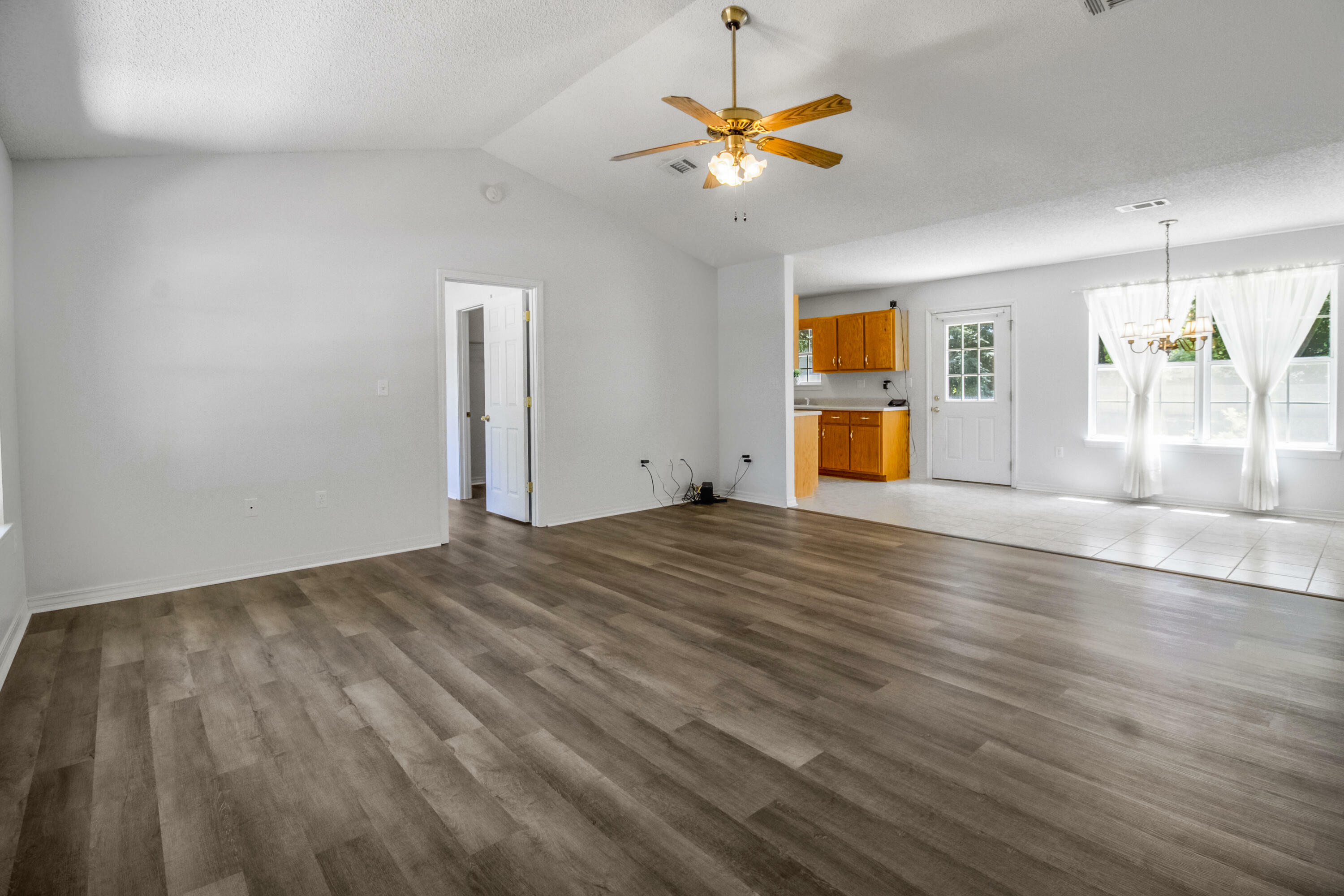 Property Photo: 1091 Farmer Street FL 32539