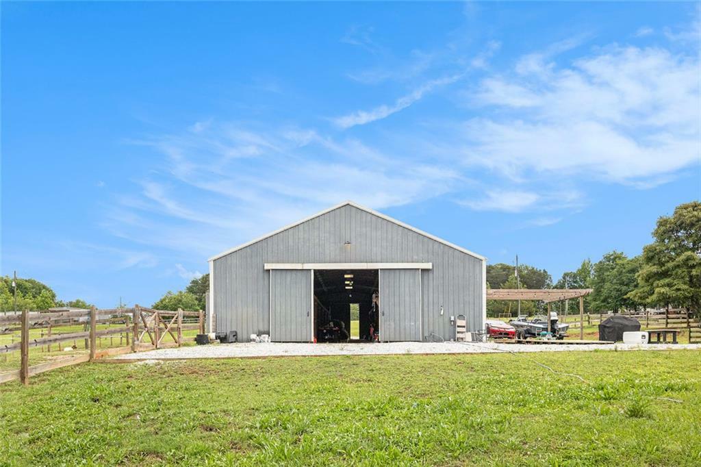Property Photo: 3852 Woods Bridge Road GA 30529