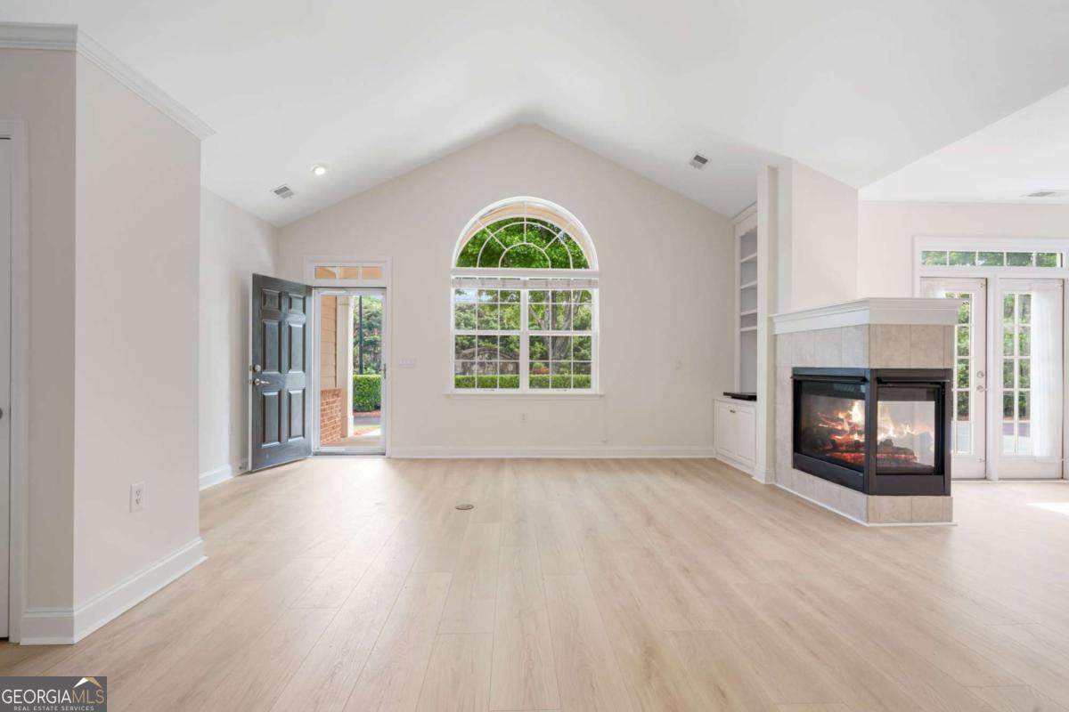 Property Photo: 2561 Grapevine Circle 104 GA 30041