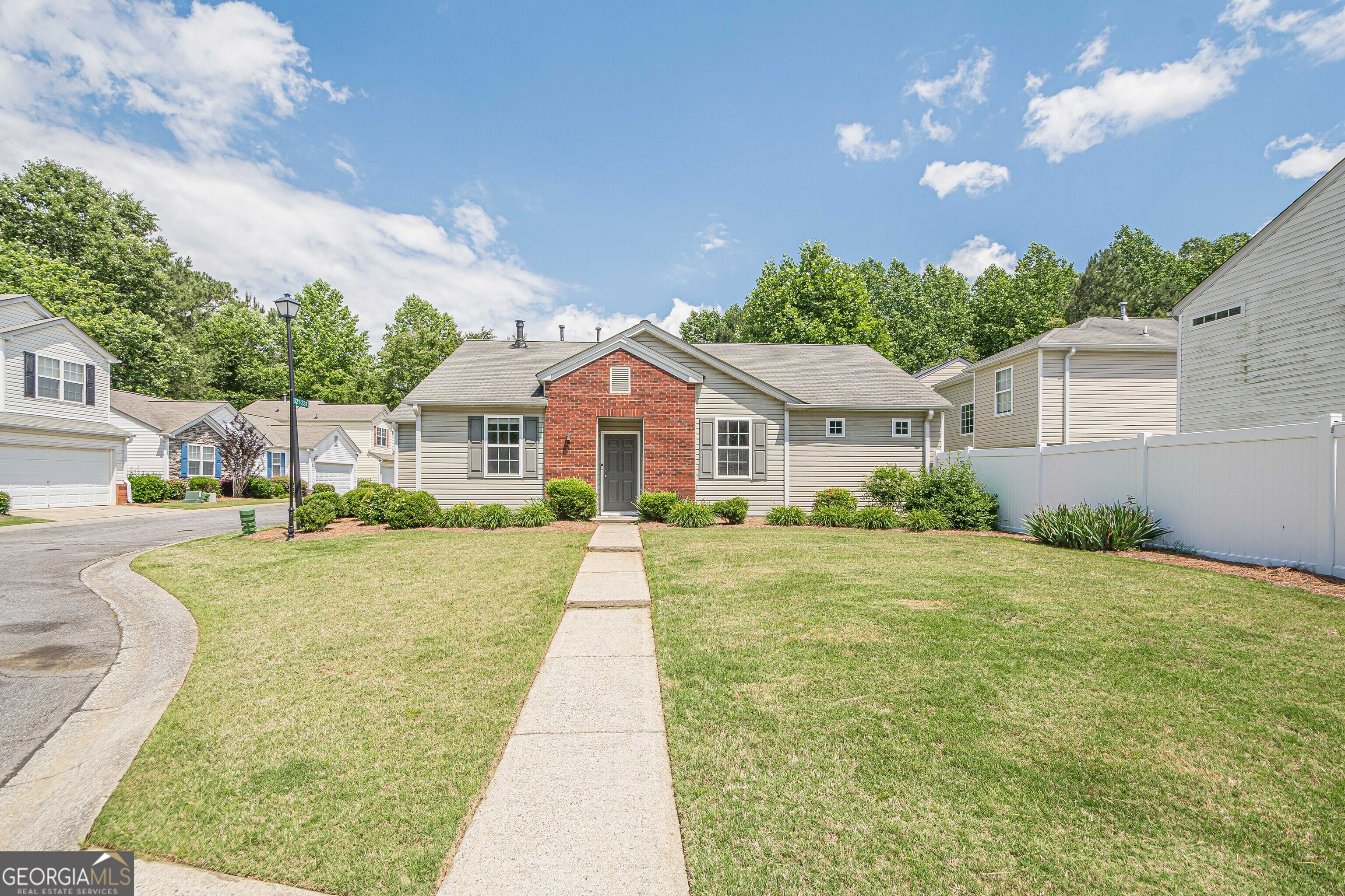 Property Photo: 331 Windcroft Lane NW GA 30101
