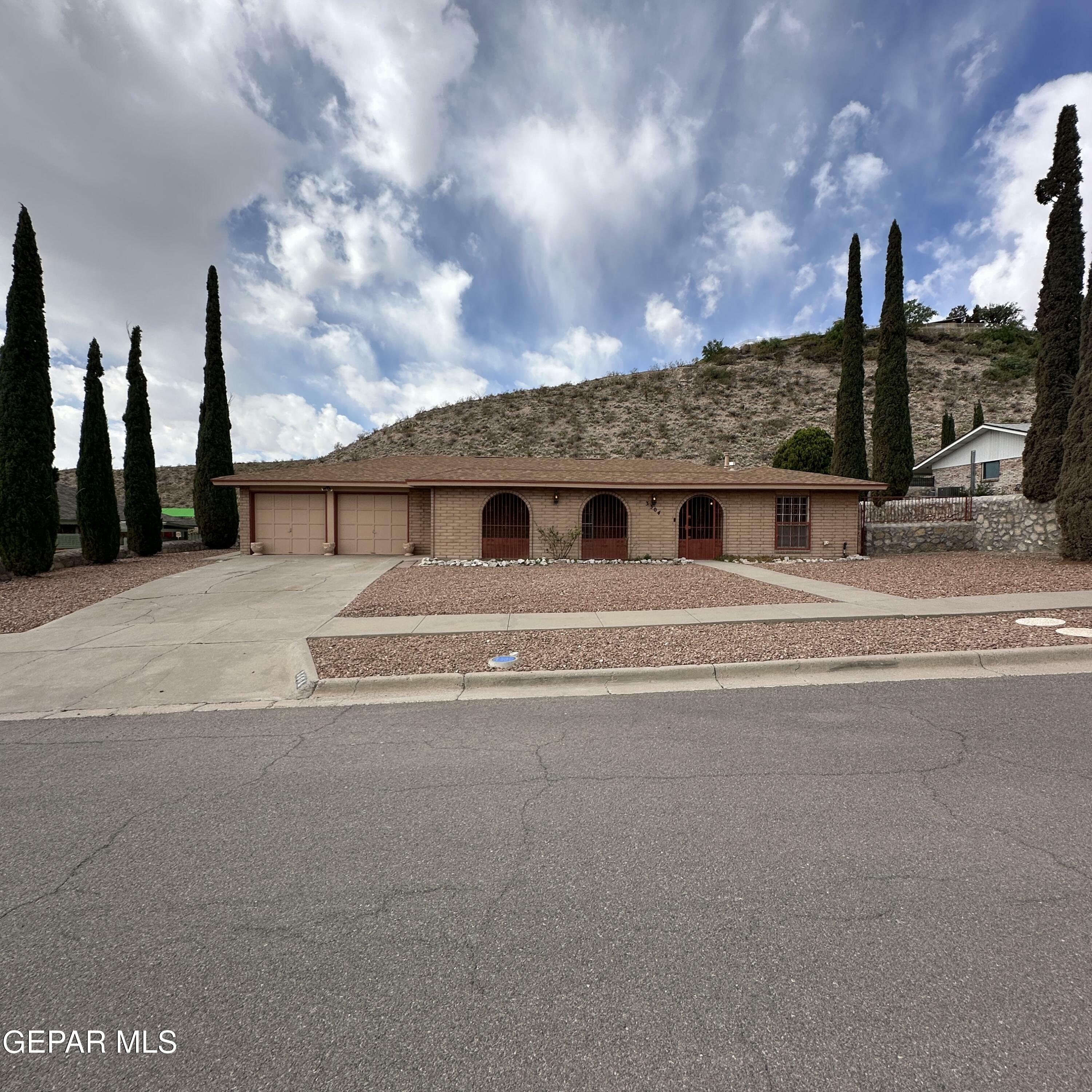 Property Photo: 3304 Old Spanish Trail Trail TX 79904