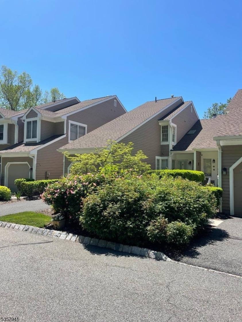 Property Photo: 7 Dorset Ln NJ 07921