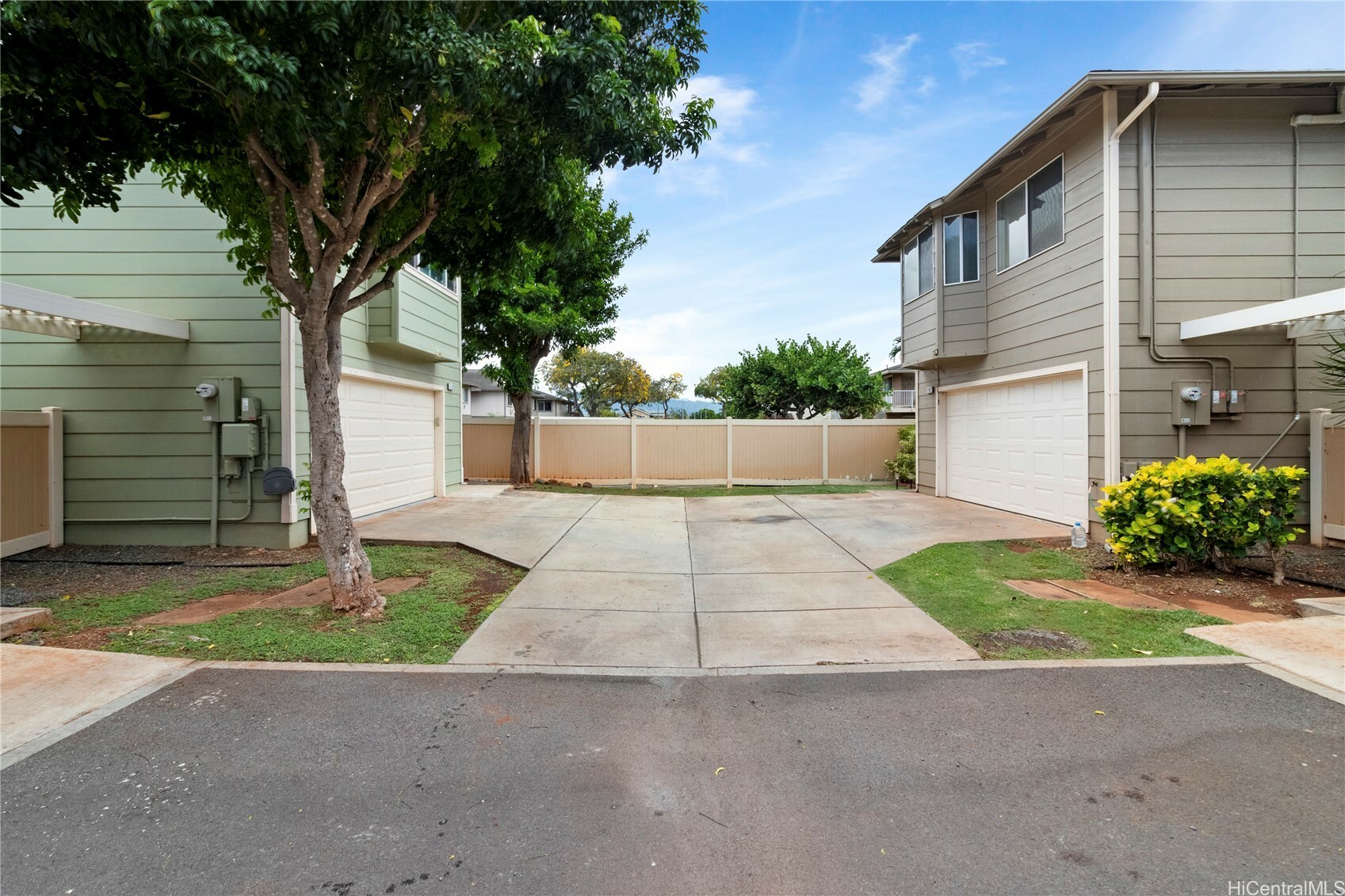 Property Photo: 91-1043 Hoomaka Street 48 HI 96706