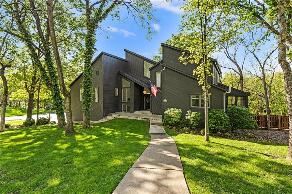 Property Photo:  1501 NW Timberline Court  MO 64015 