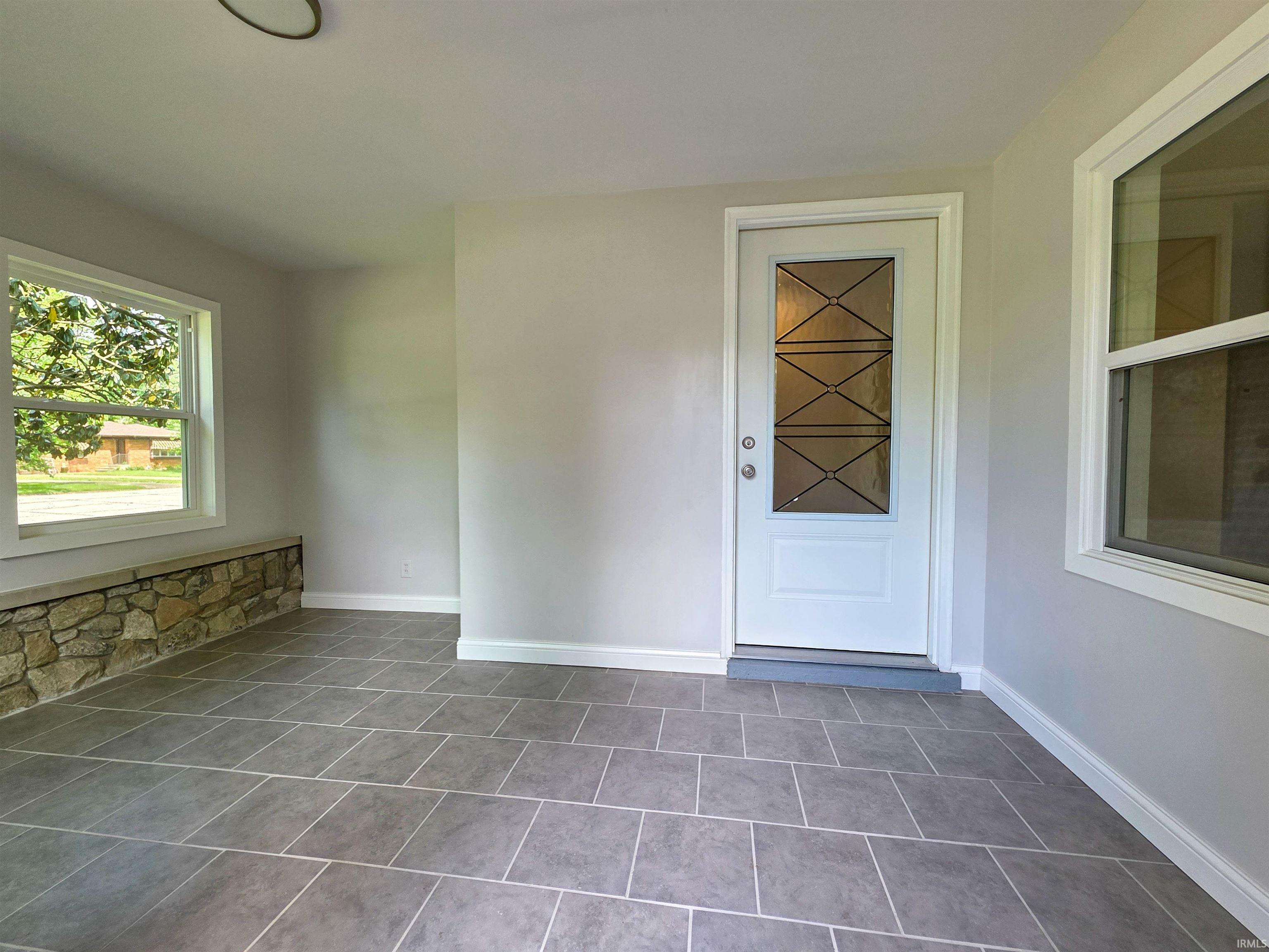 Property Photo: 2109 Southeast Boulevard IN 47714-3044