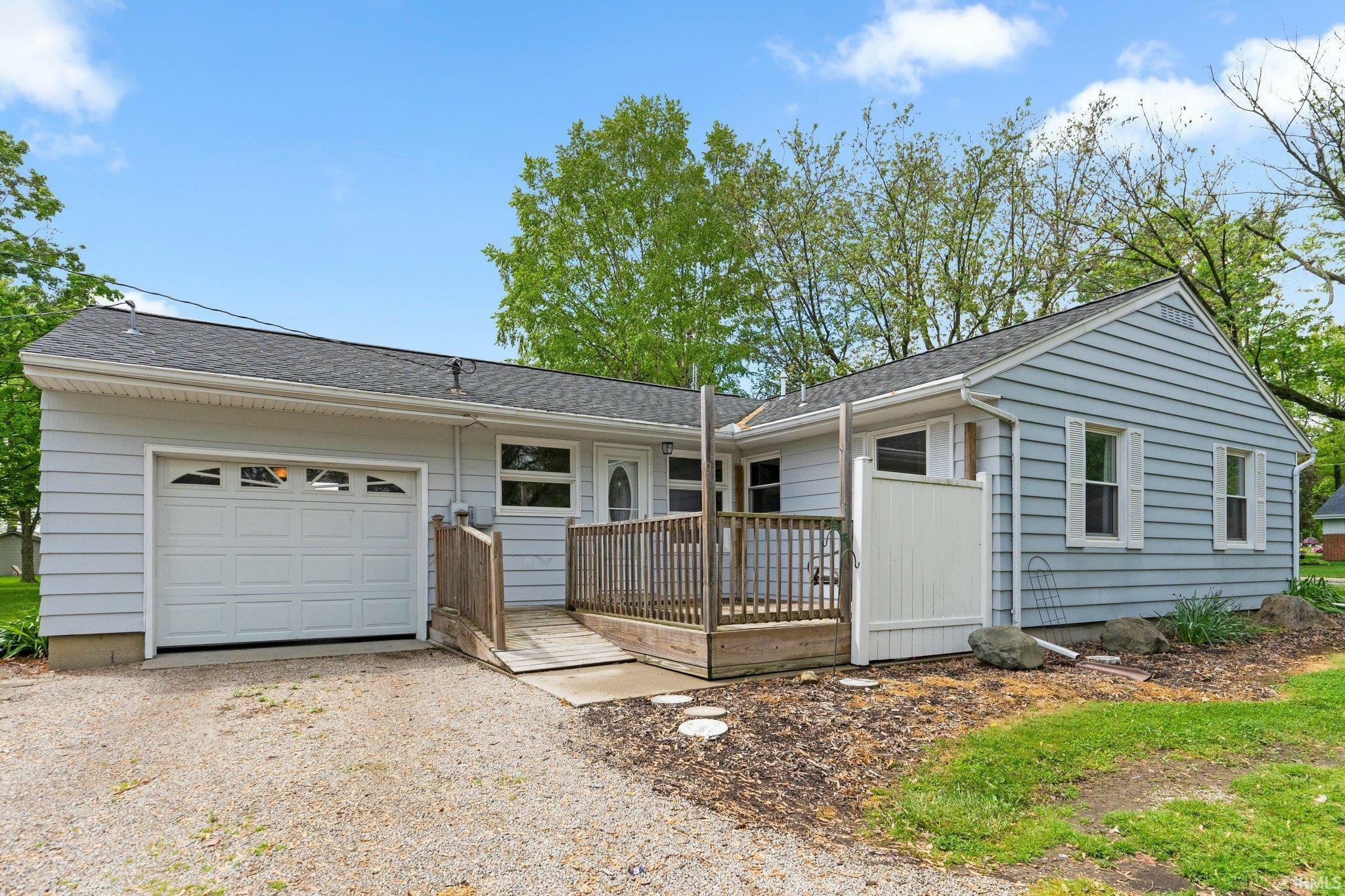 Property Photo: 306 Parkway Street IN 46711