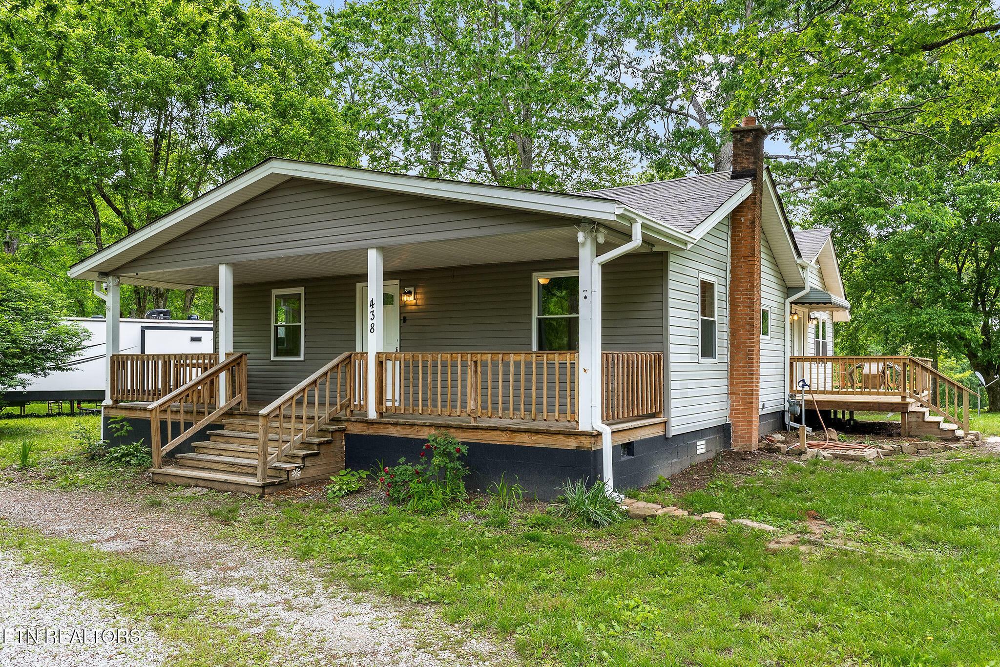 Property Photo: 438 Old Carter Town Rd TN 38571