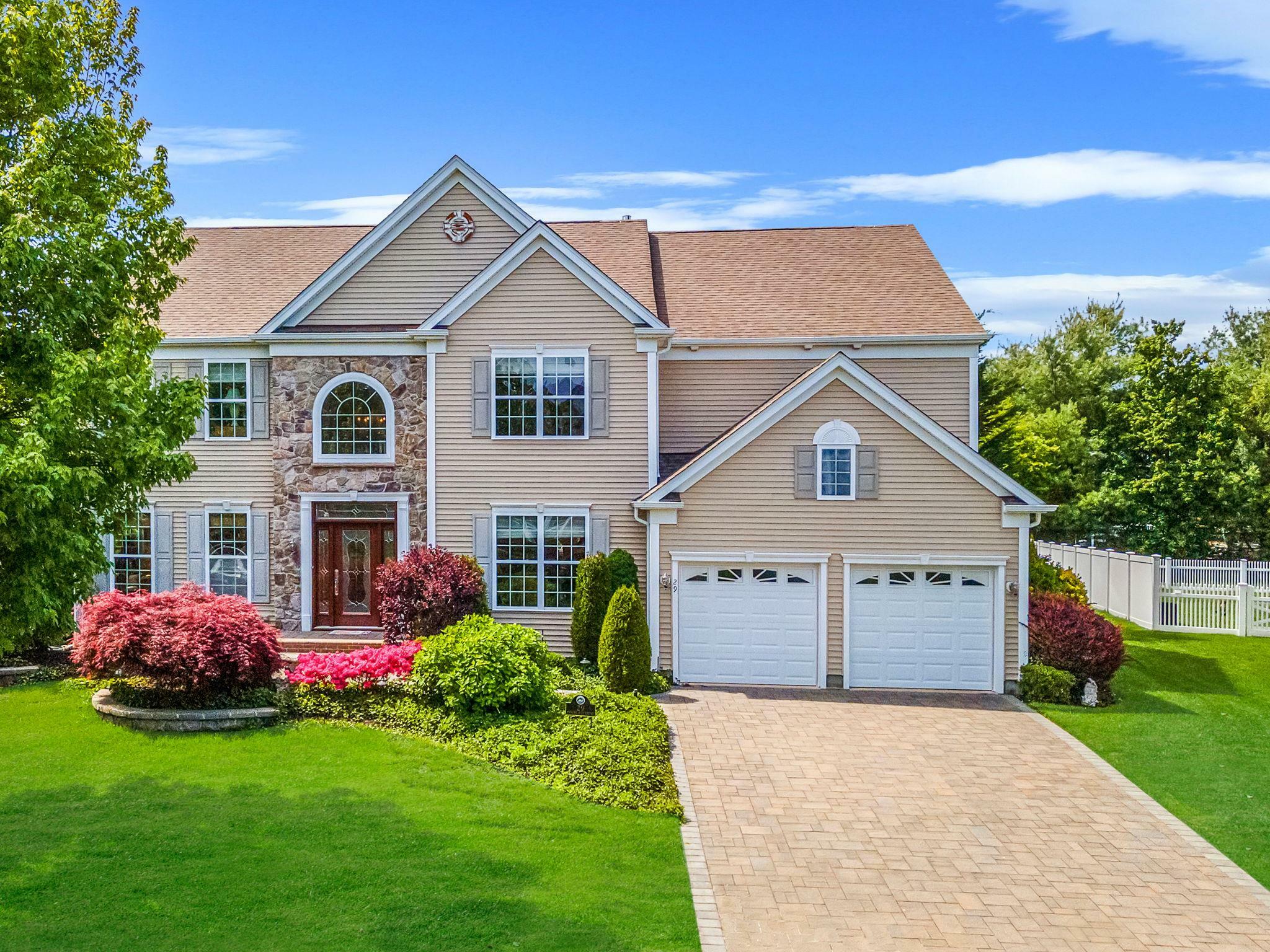 29 Pinehurst Drive  Mount Sinai NY 11766 photo