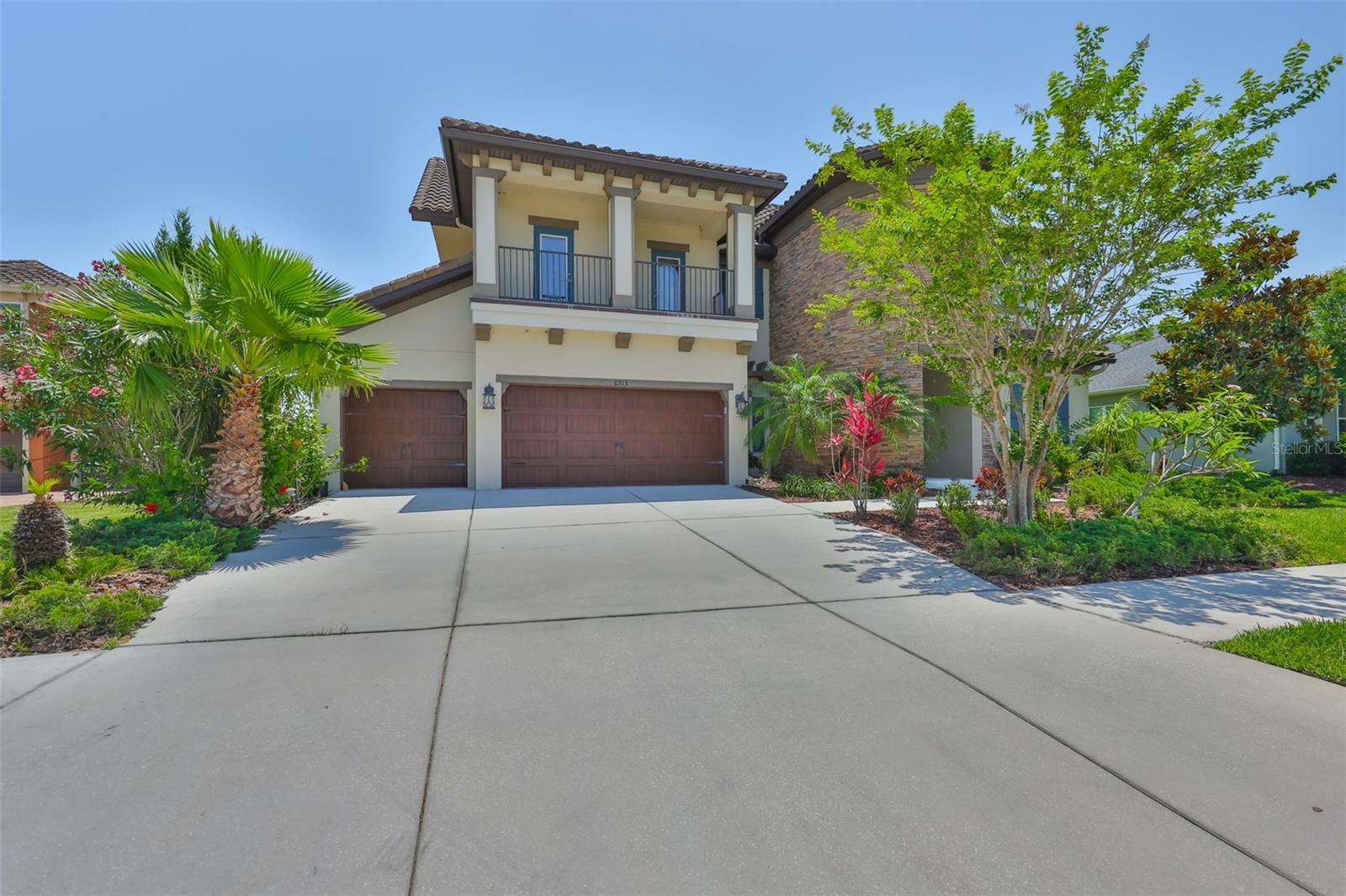 Property Photo: 6913 Park Strand Drive FL 33572