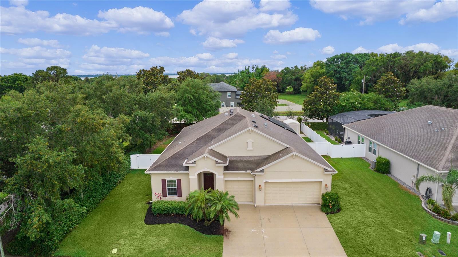 Property Photo: 2424 Plumadore Drive FL 32735