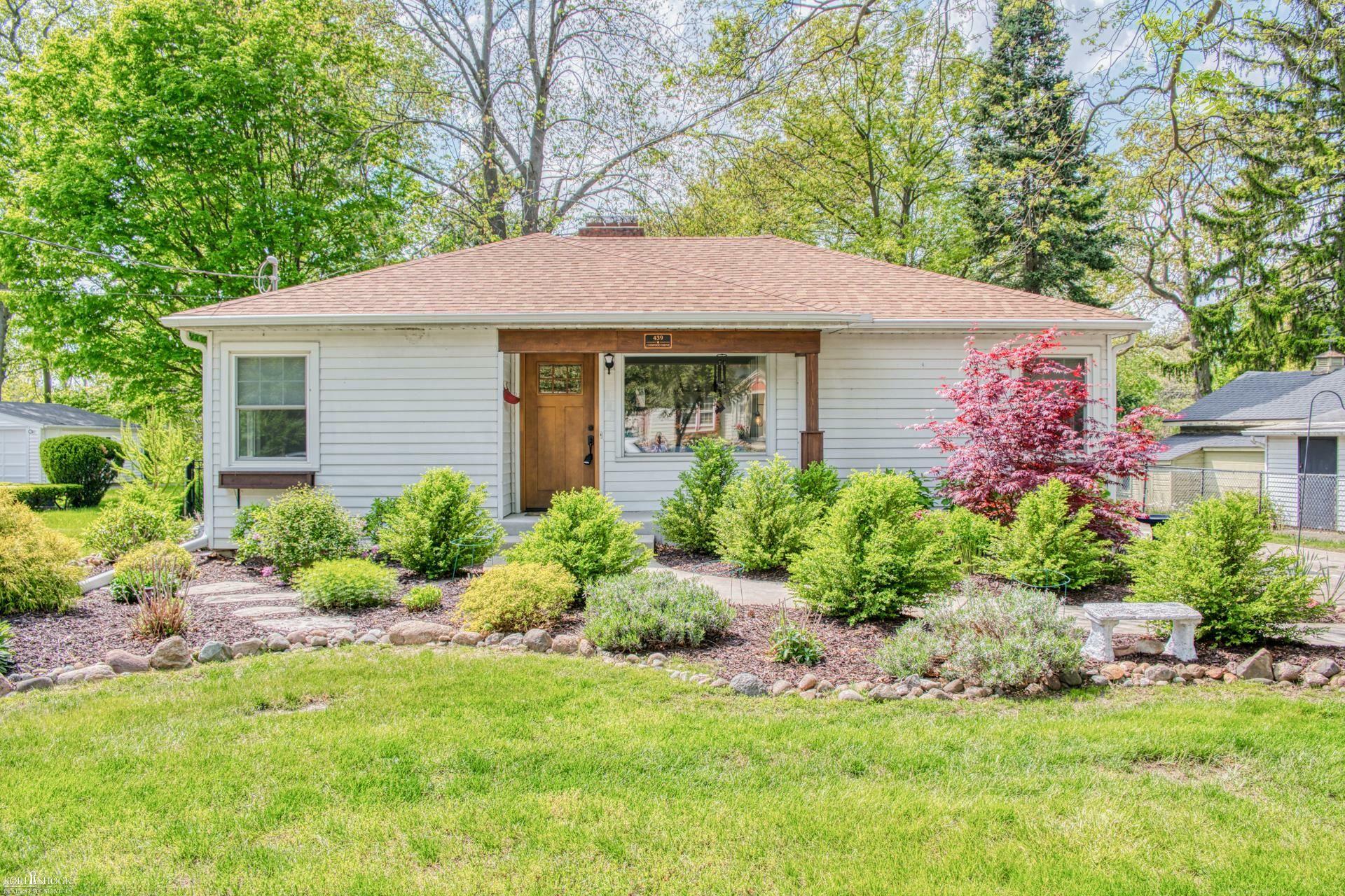 439 Curwood Drive  Owosso MI 48867 photo