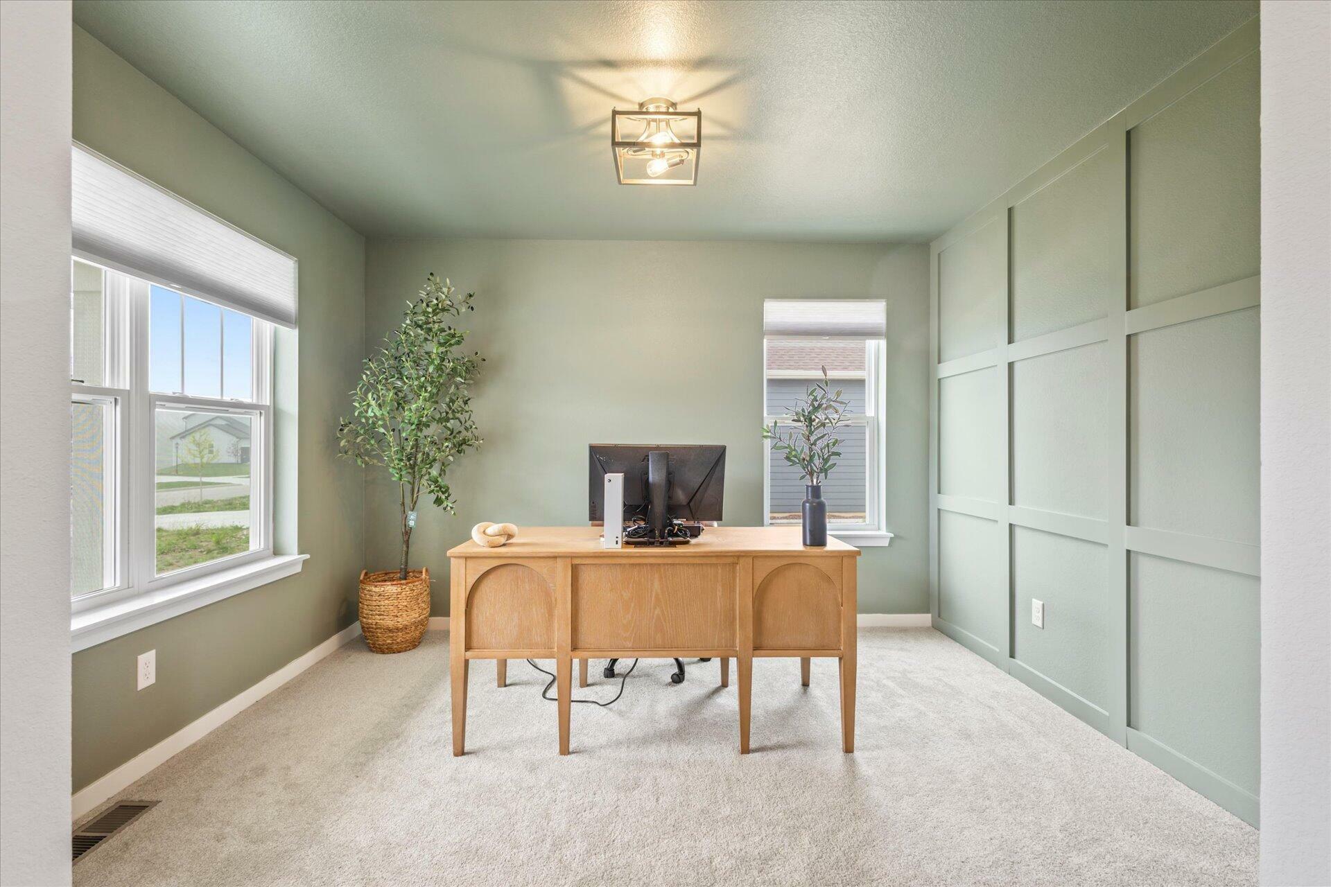 Property Photo: W228n7693 Woodland Ct WI 53089