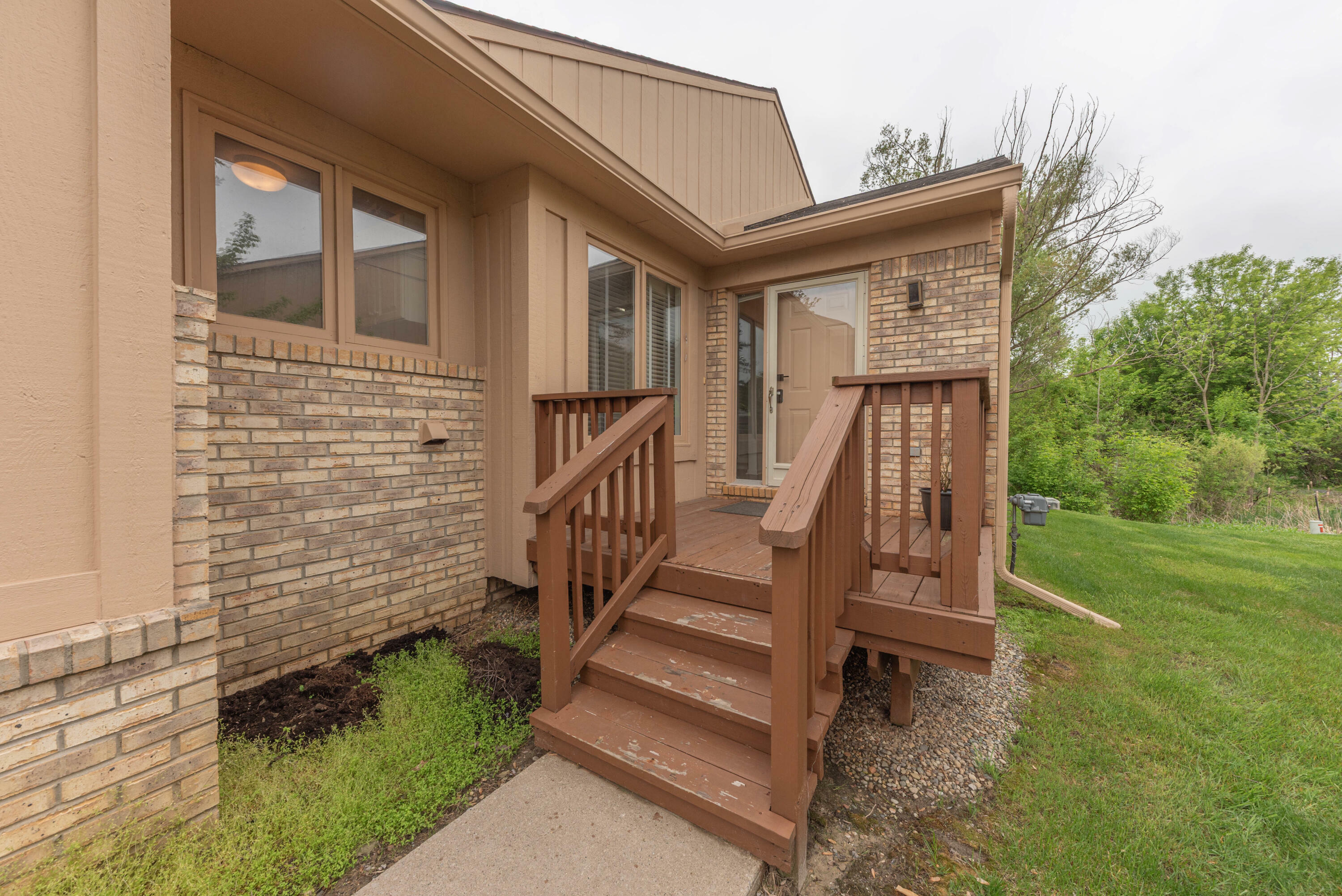 Property Photo: 35555 Lone Pine Lane MI 48335