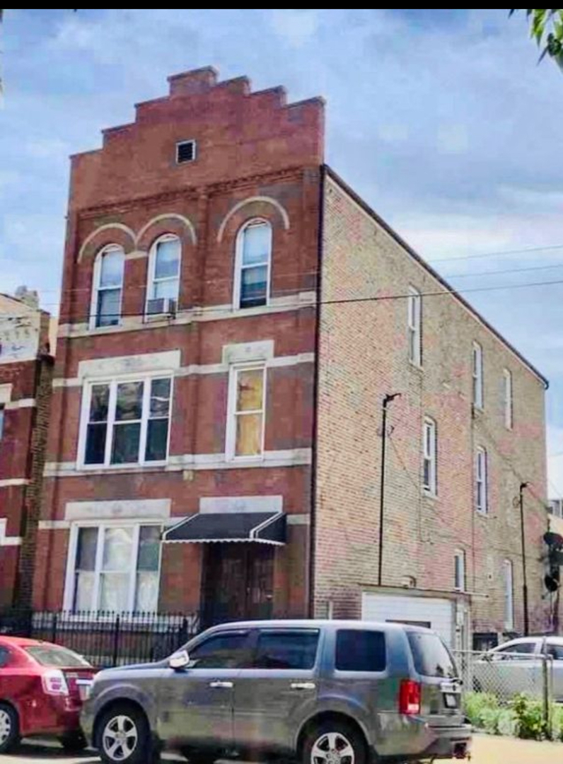 Property Photo: 1533 W 17th Street 1R IL 60608