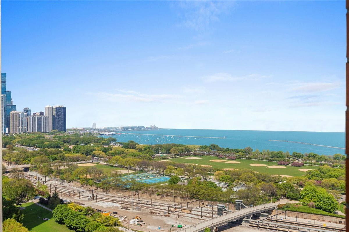 Property Photo: 1160 S Michigan Avenue 2806 IL 60605