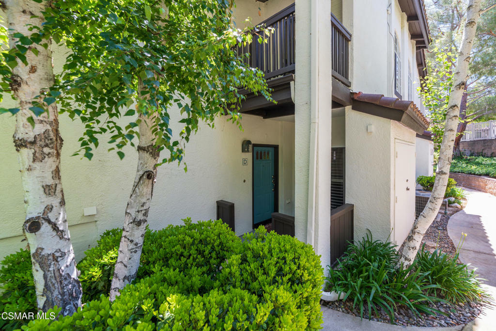 5560 Riodosa Trail #D  Oak Park CA 91377 photo