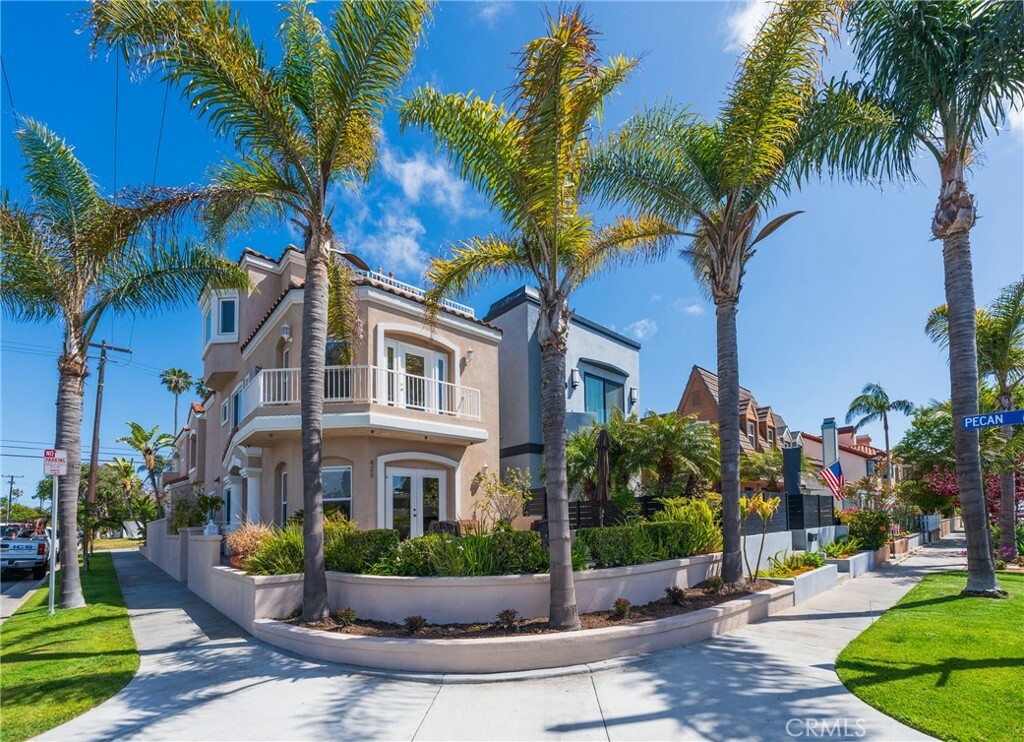 Property Photo: 428 12th Street CA 92648