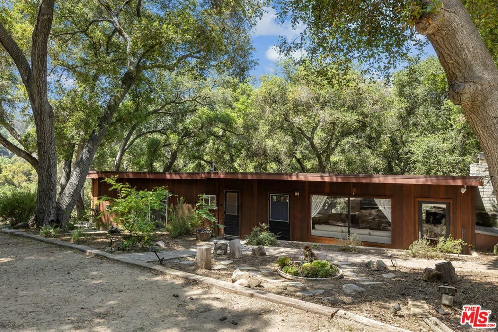 Property Photo: 1256 N Topanga Canyon Boulevard CA 90290