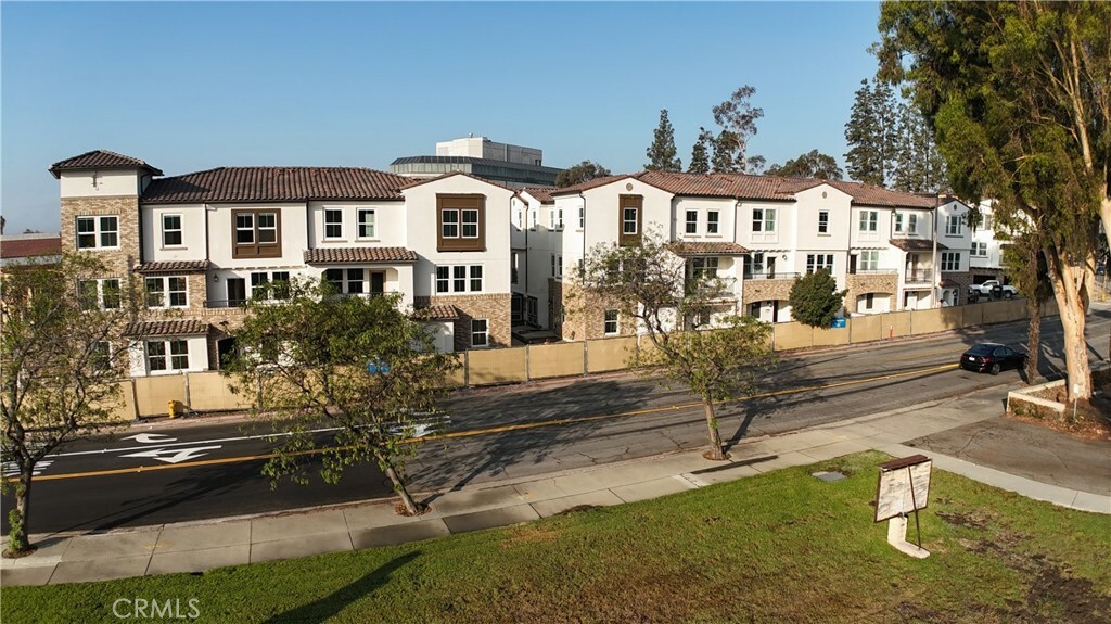 Property Photo:  9831 La Serna Drive 7  CA 90605 