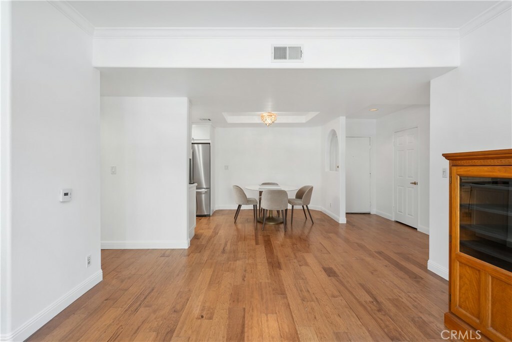 Property Photo: 4230 Colfax Avenue 103 CA 91604